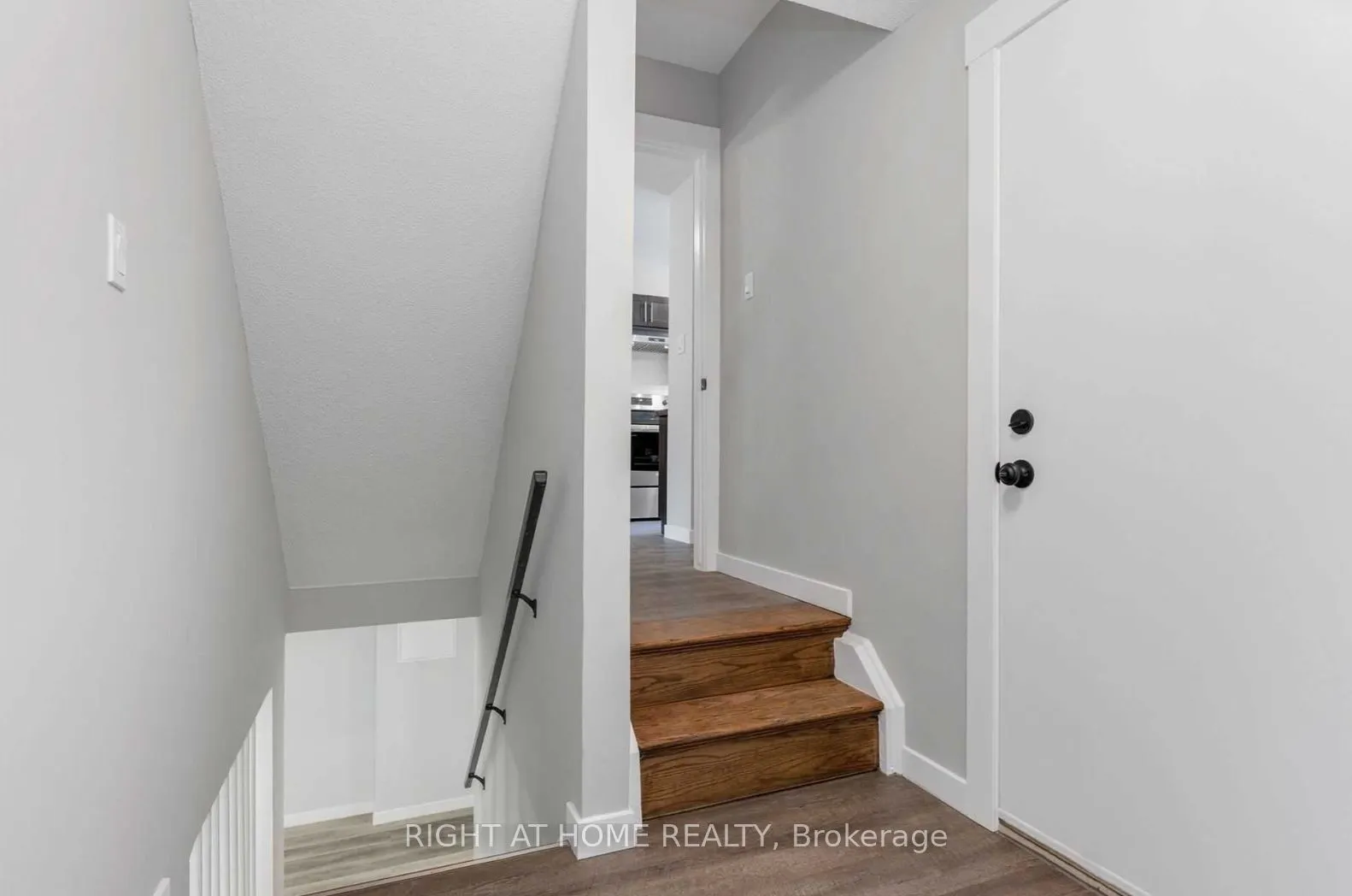618 Barton Street, #26