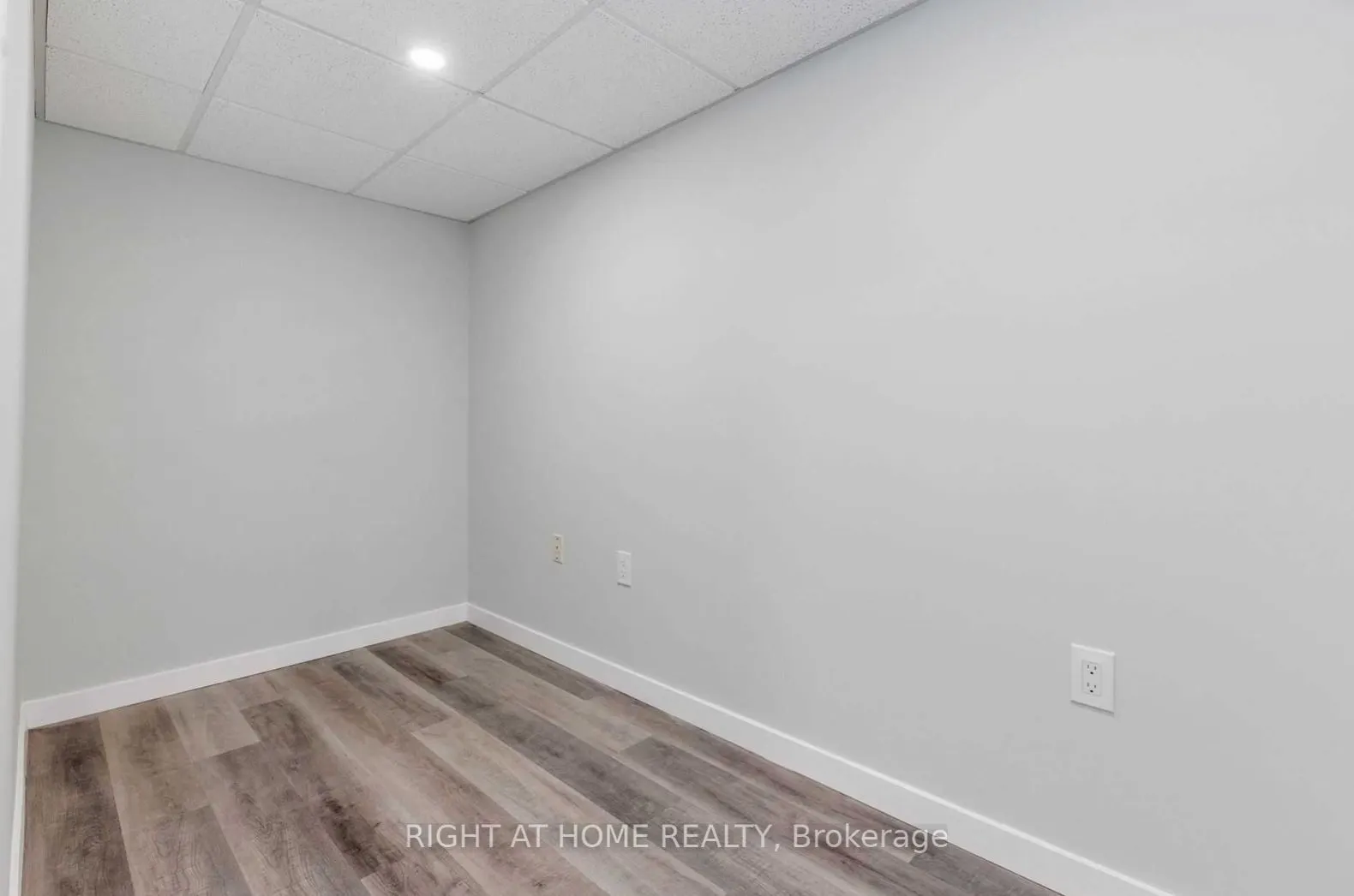 618 Barton Street, #26