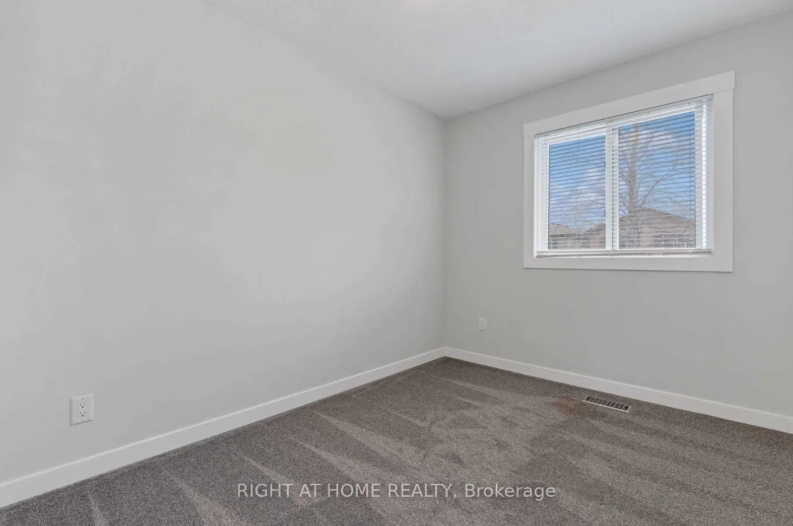 618 Barton Street, #26
