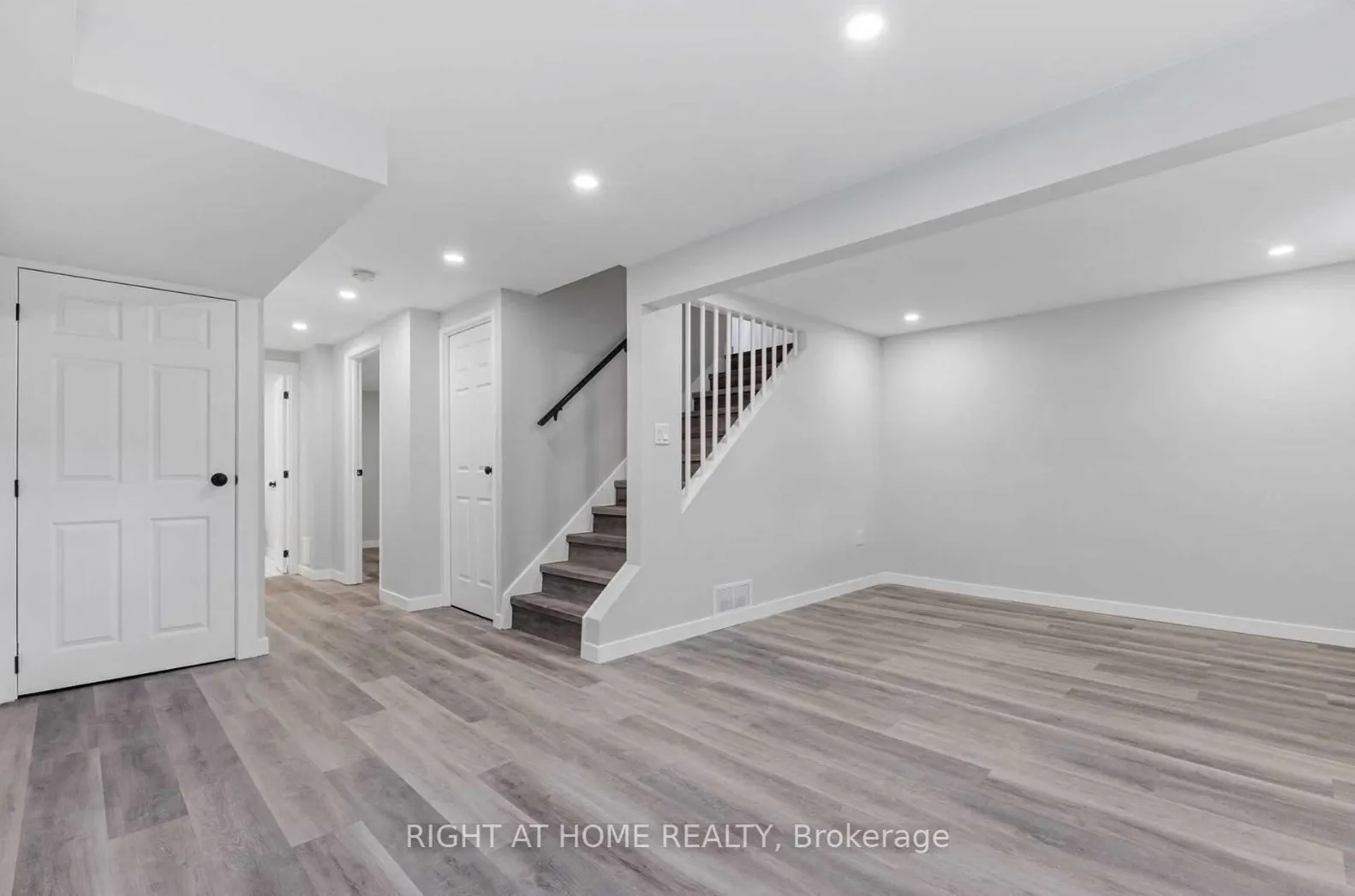 618 Barton Street, #26