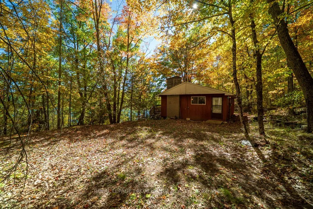 1042 East Flieler Lane
