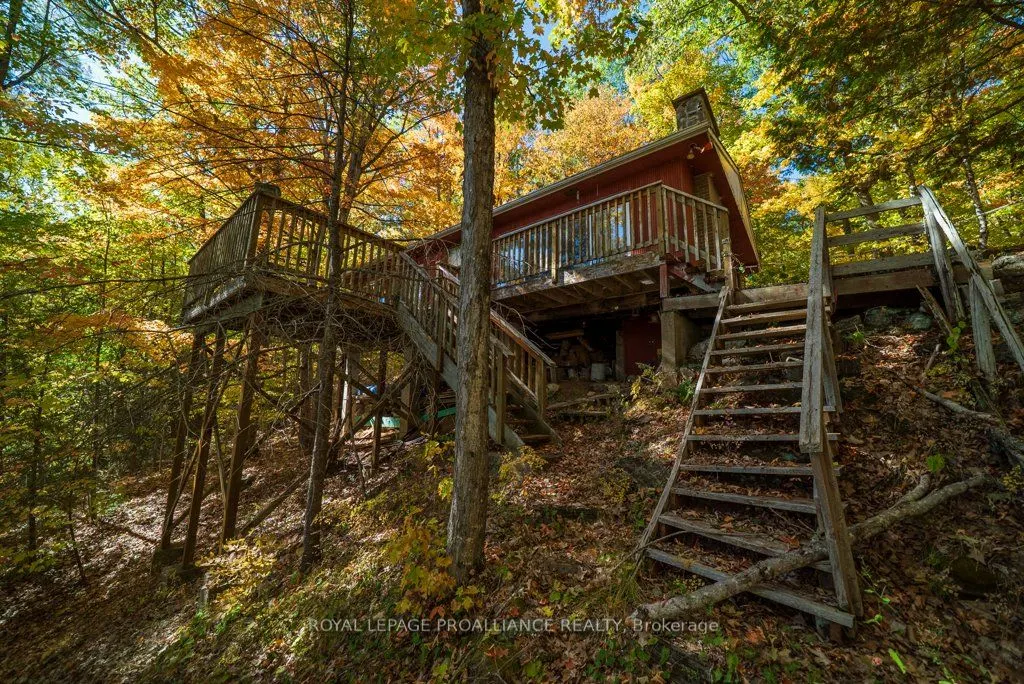 1042 East Flieler Lane