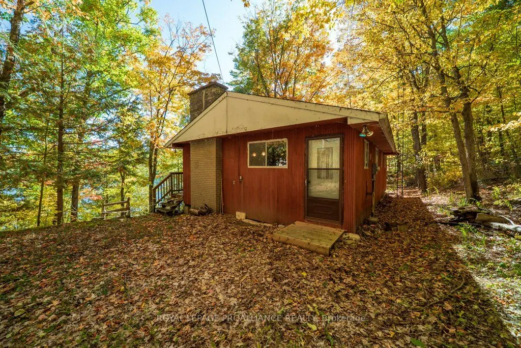 1042 East Flieler Lane