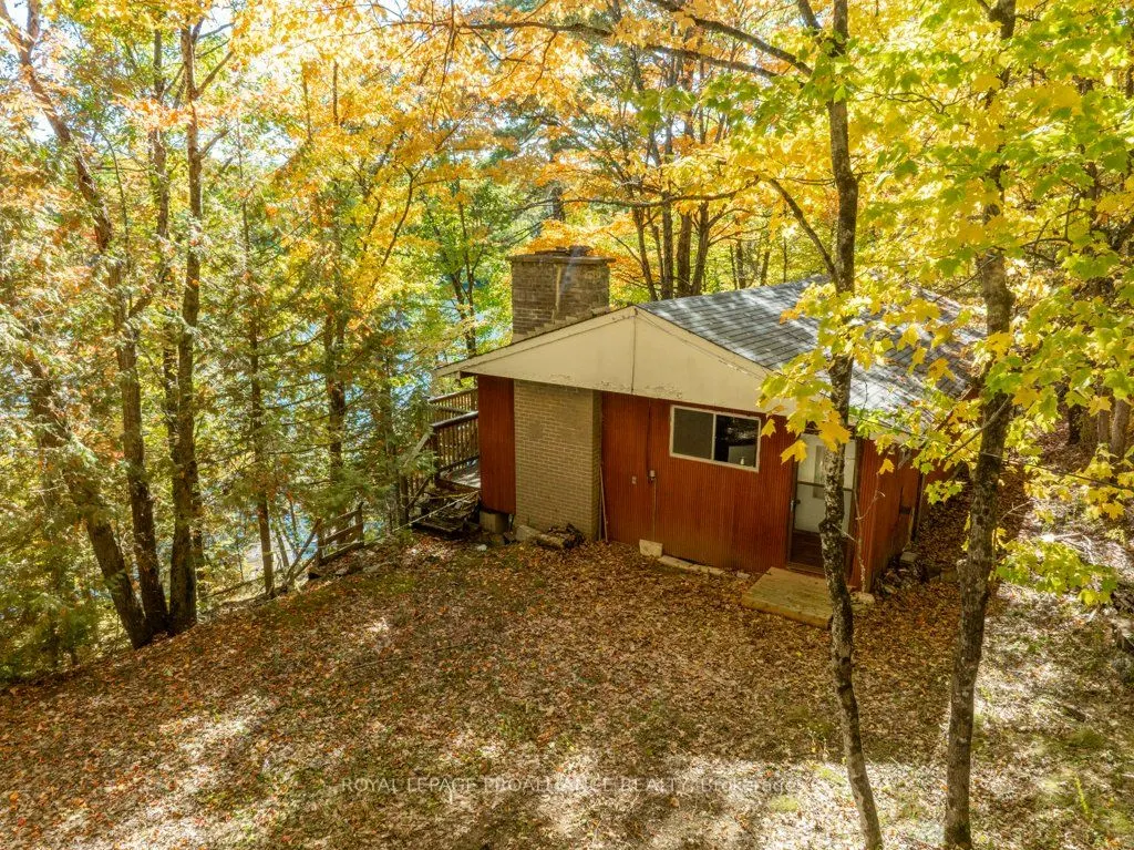 1042 East Flieler Lane