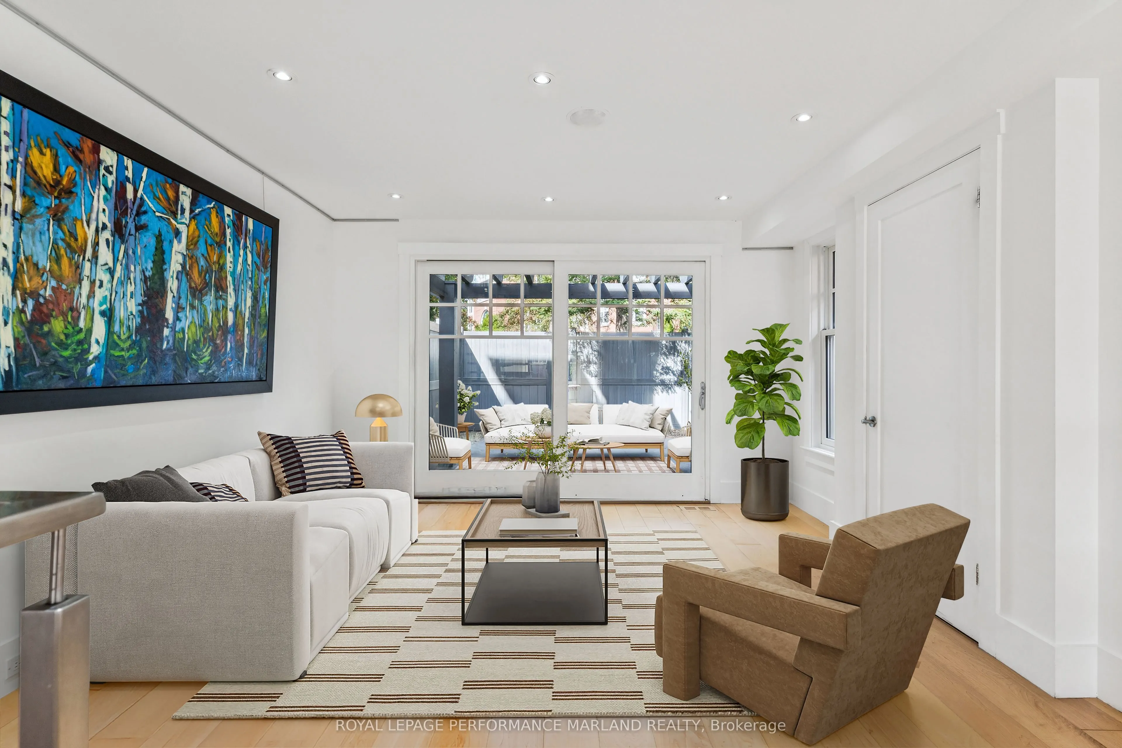 67 Rideau Terrace