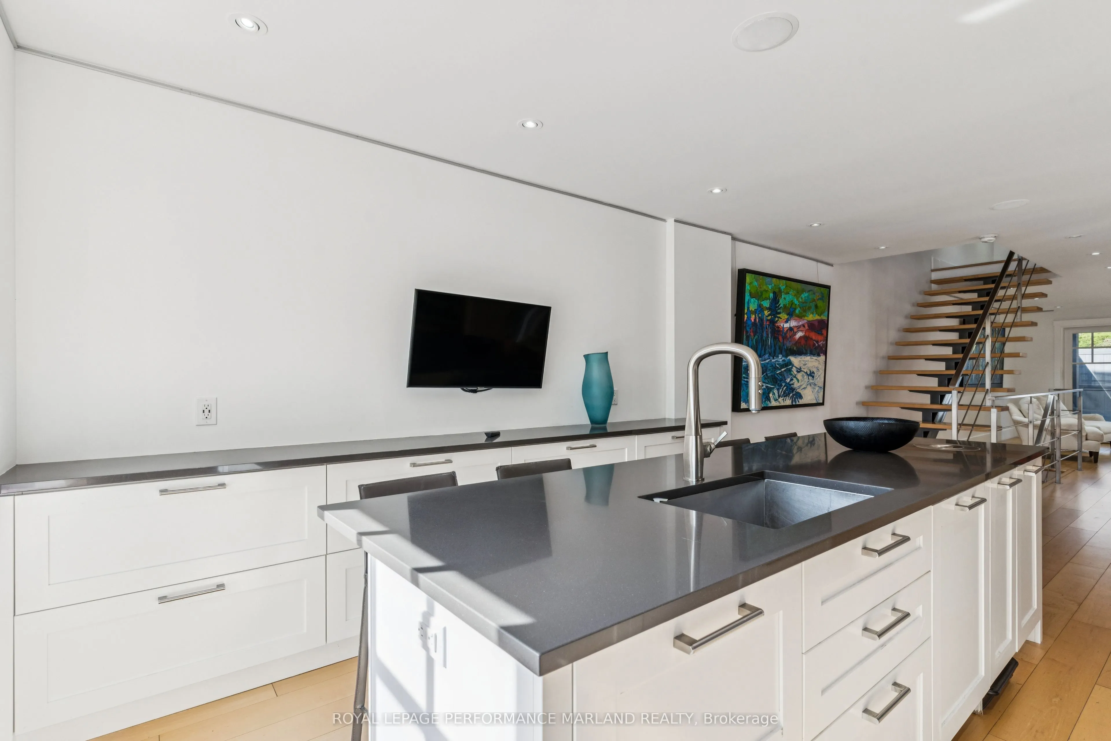67 Rideau Terrace