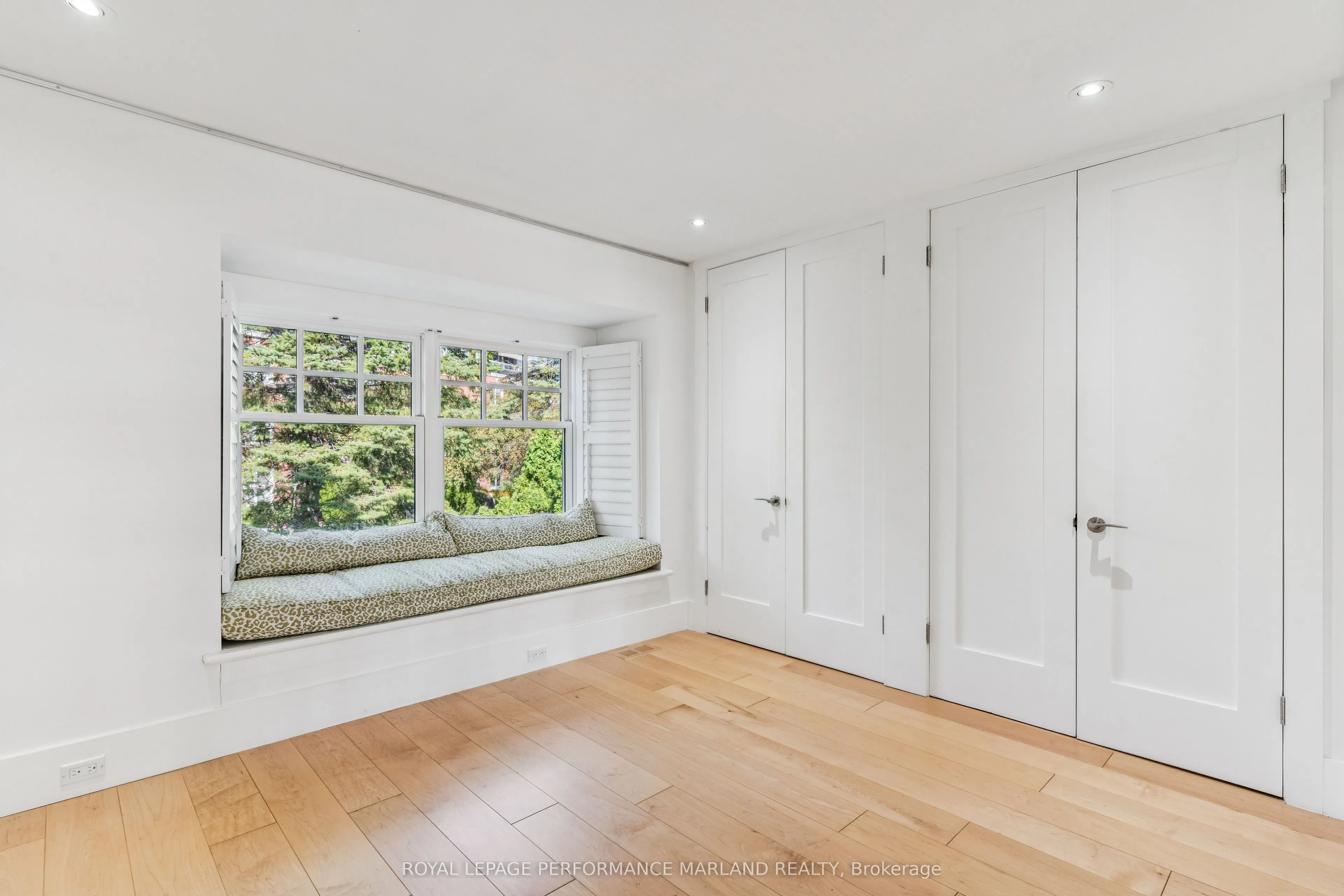 67 Rideau Terrace