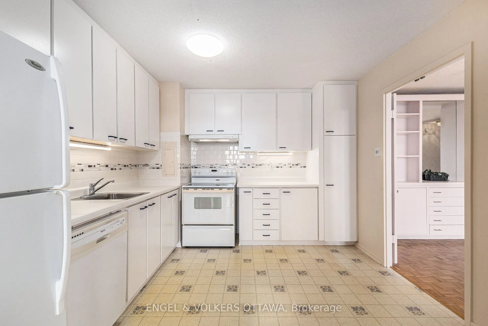 2951 Riverside Drive, #1110