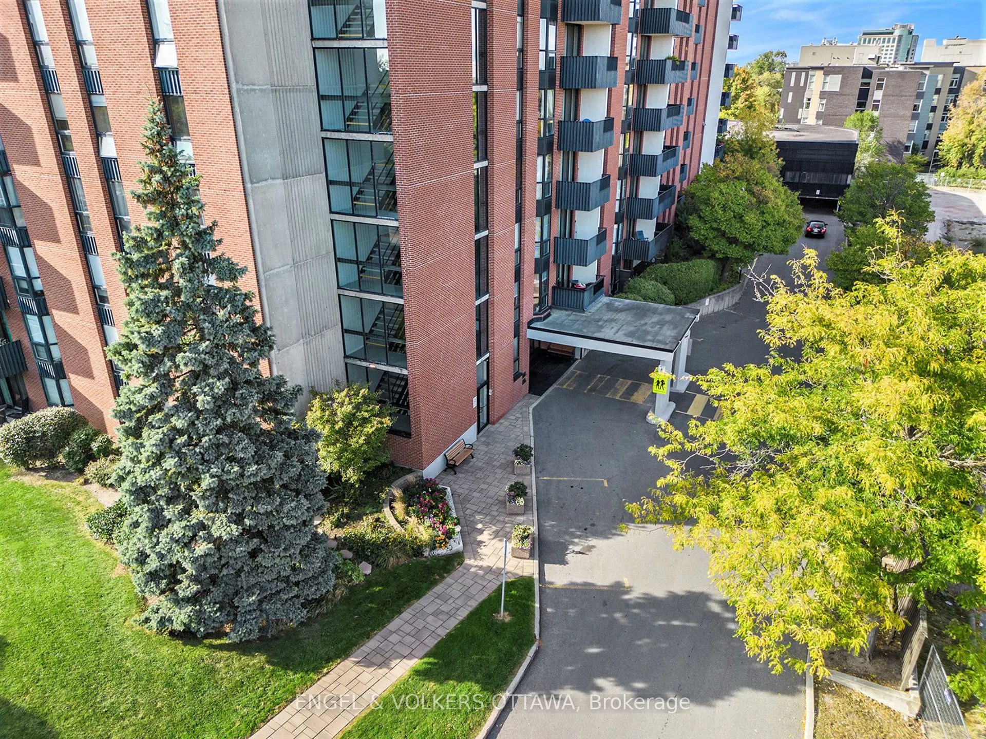 2951 Riverside Drive, #1110