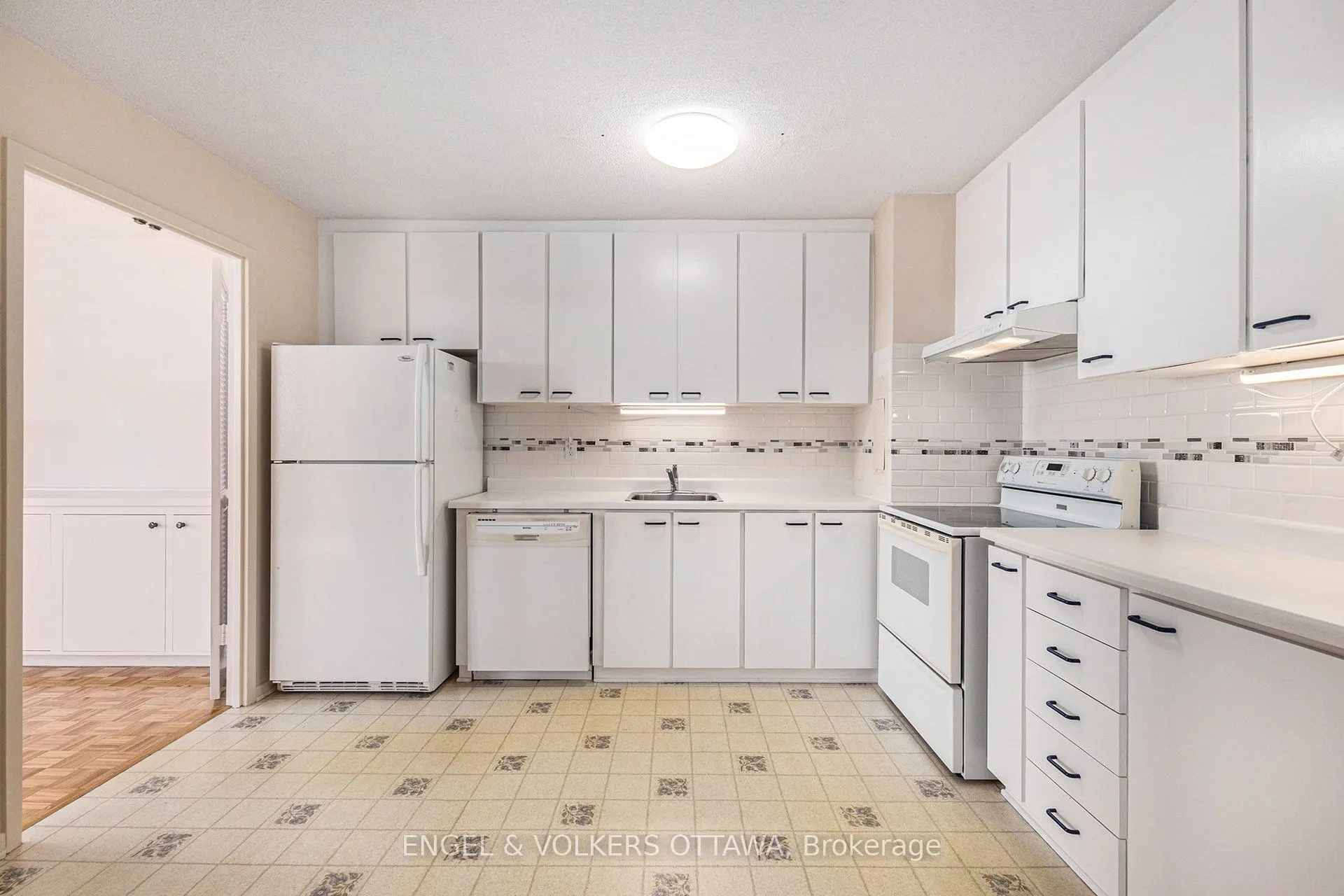 2951 Riverside Drive, #1110
