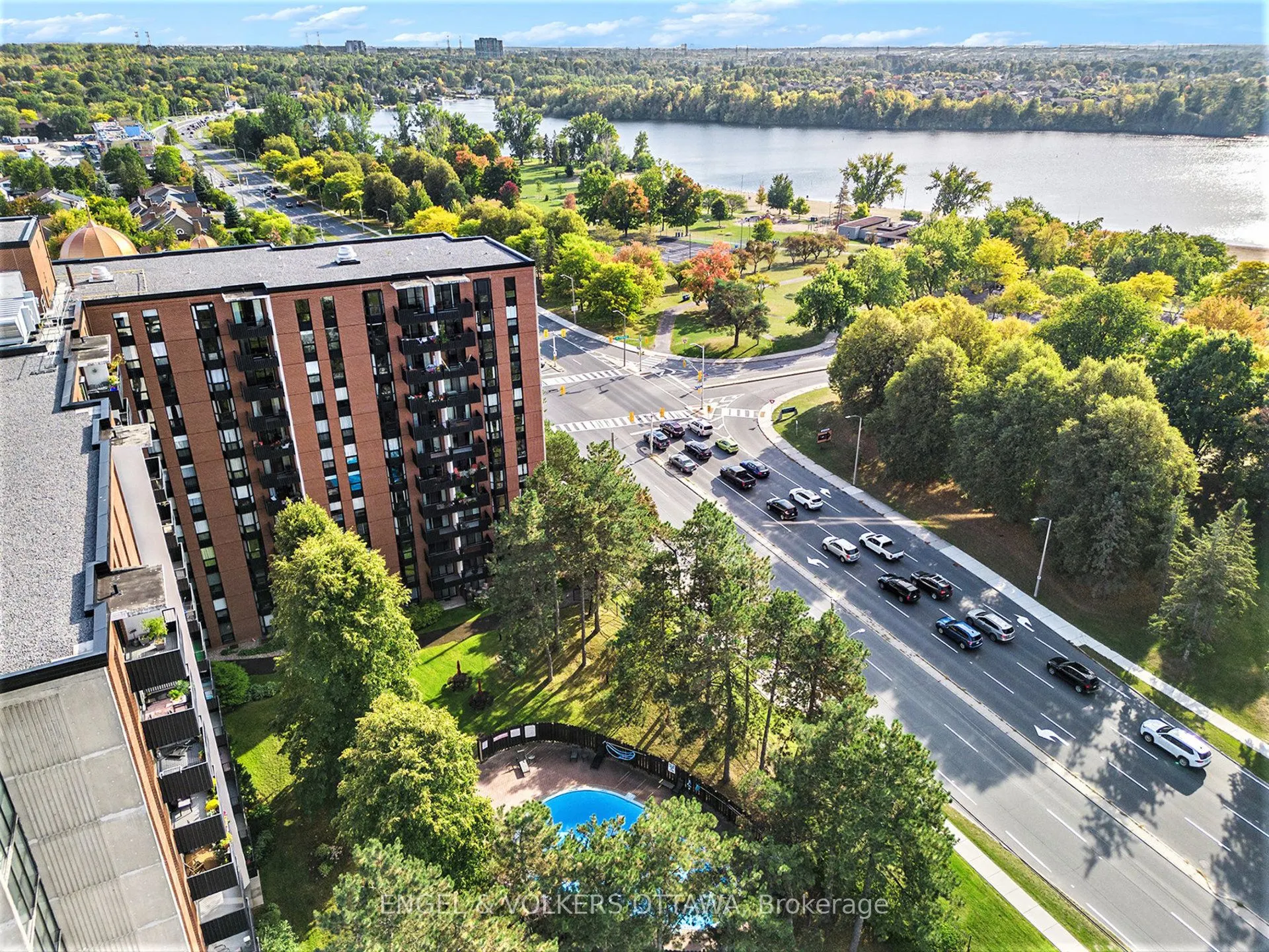 2951 Riverside Drive, #1110