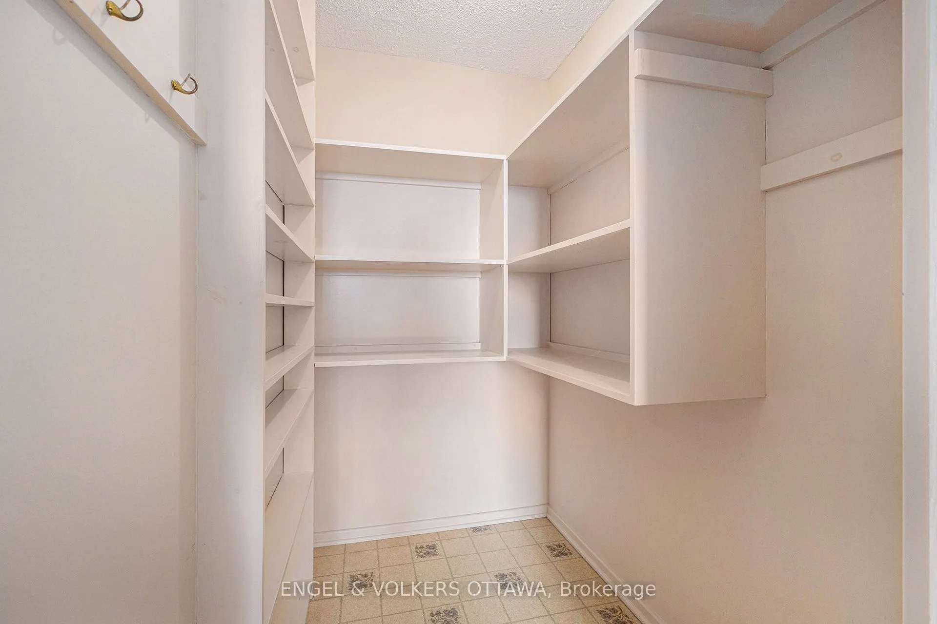 2951 Riverside Drive, #1110