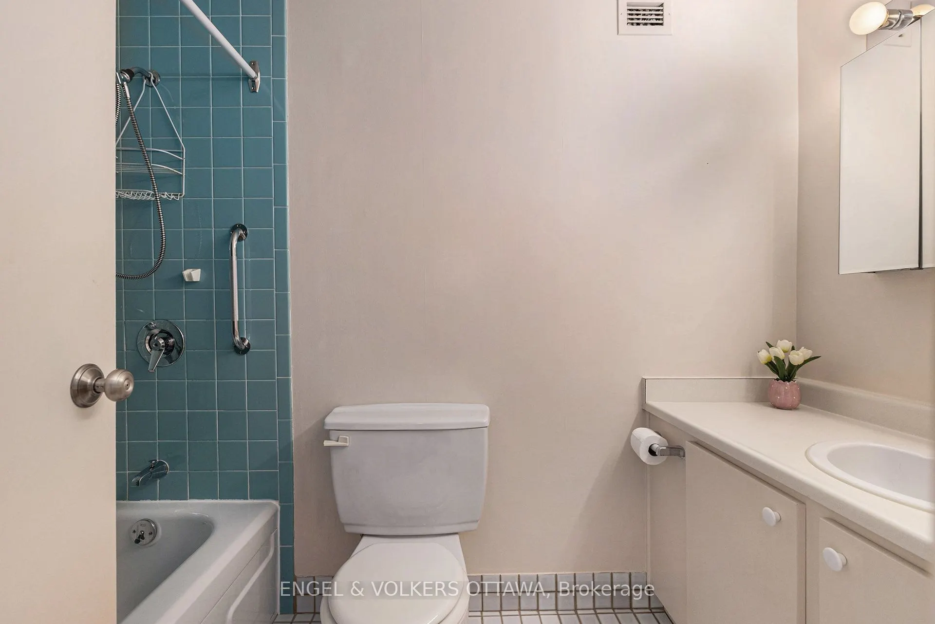 2951 Riverside Drive, #1110