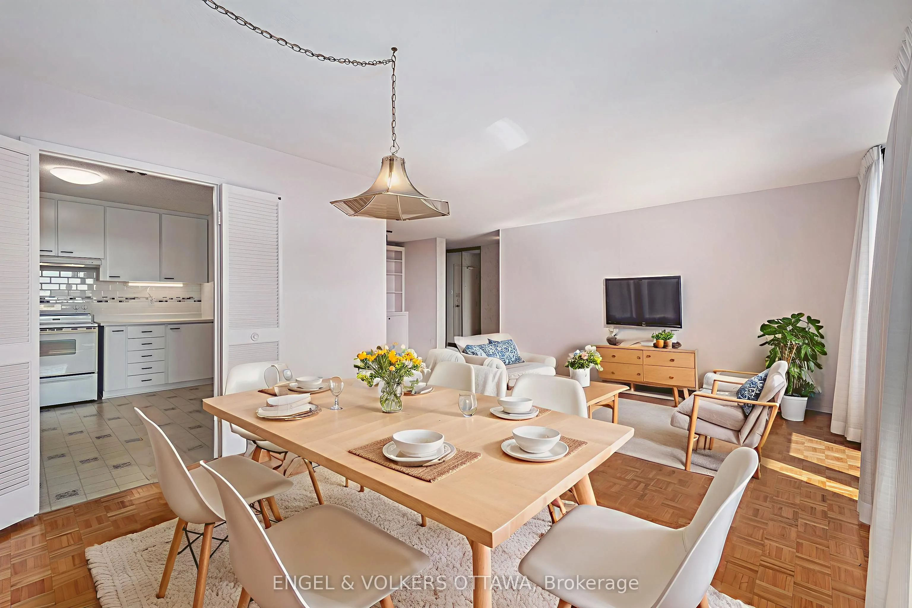 2951 Riverside Drive, #1110
