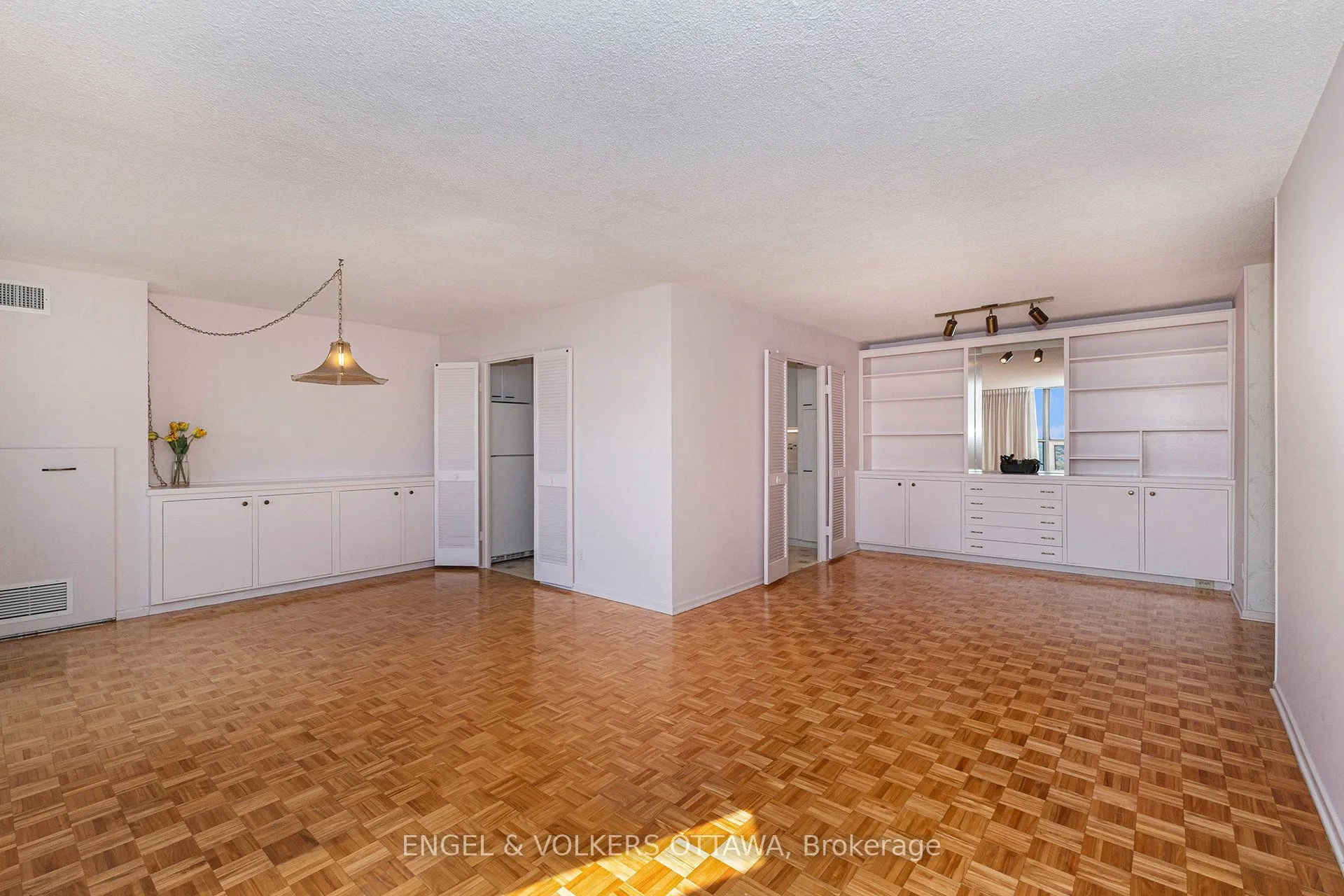 2951 Riverside Drive, #1110