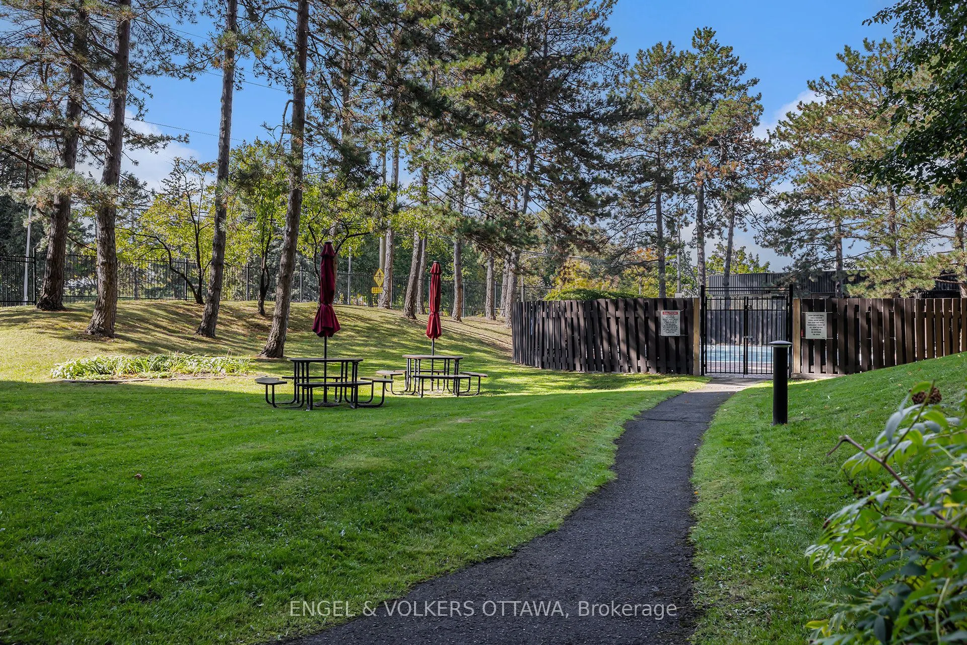 2951 Riverside Drive, #1110
