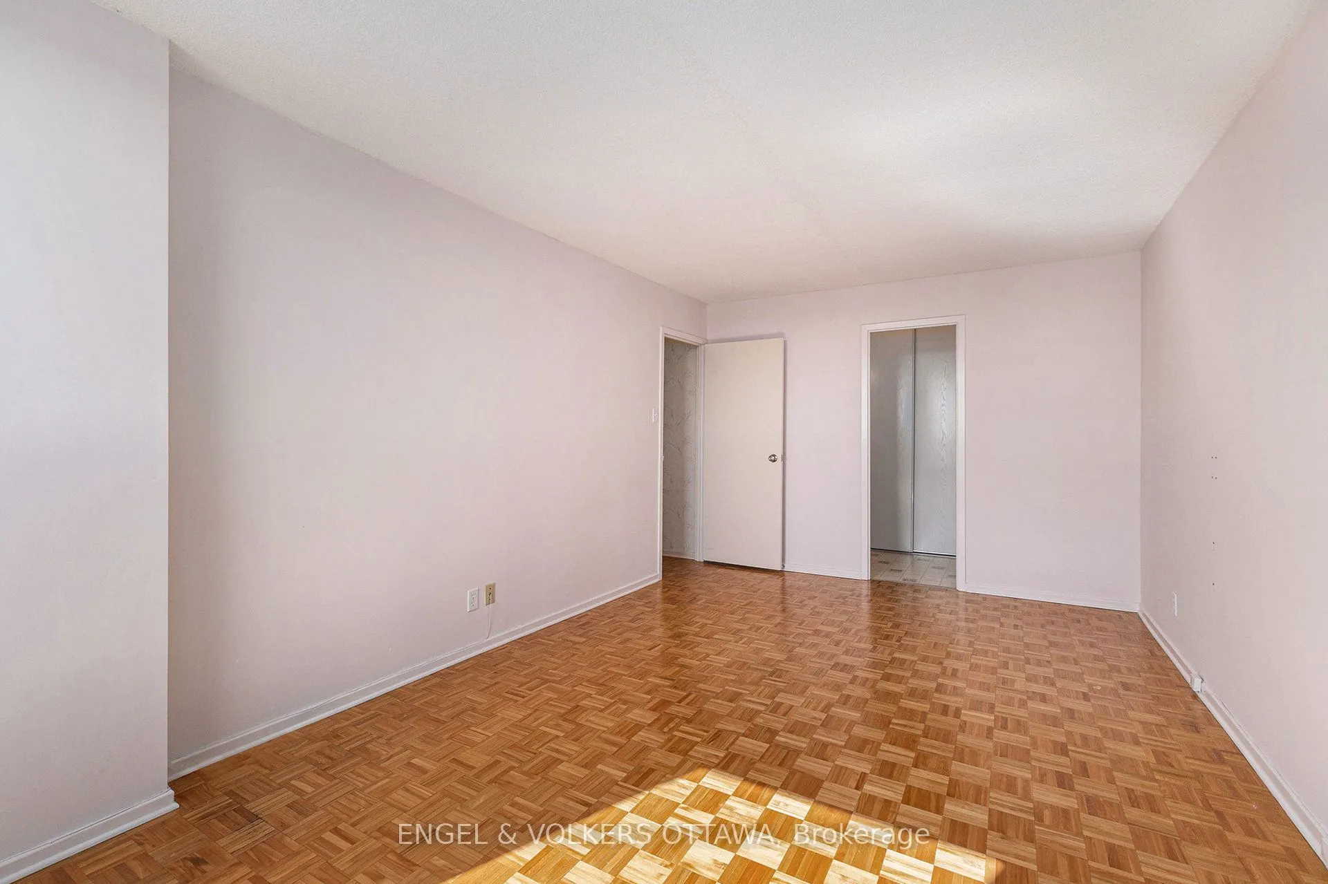 2951 Riverside Drive, #1110