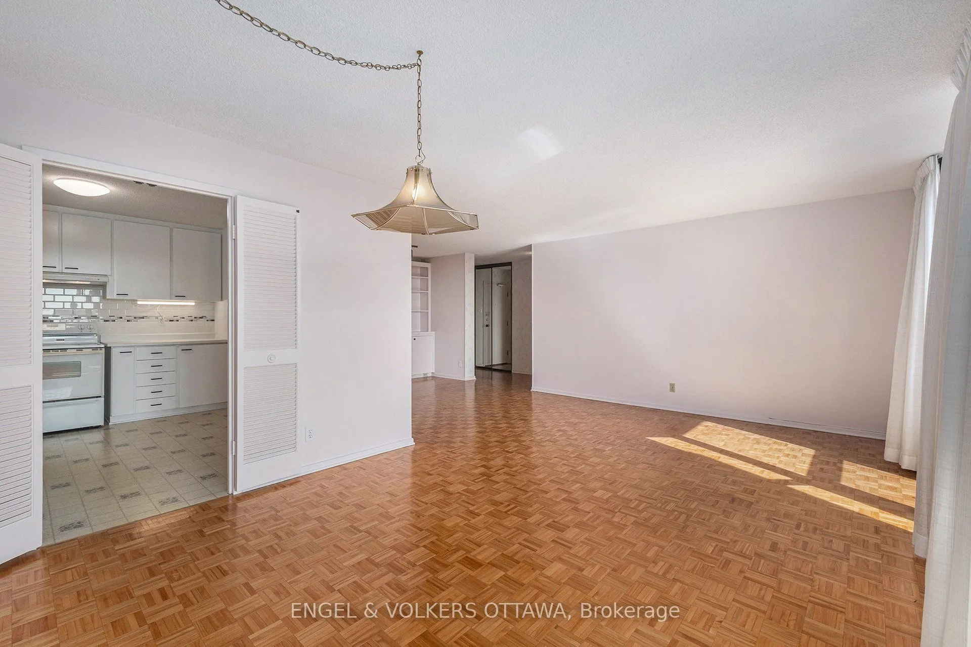 2951 Riverside Drive, #1110