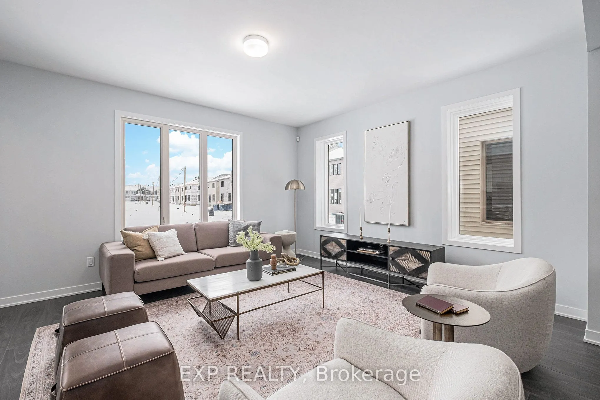 1023 De Pencier Drive