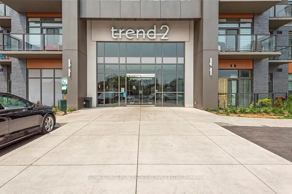 460 Dundas Street E, #107