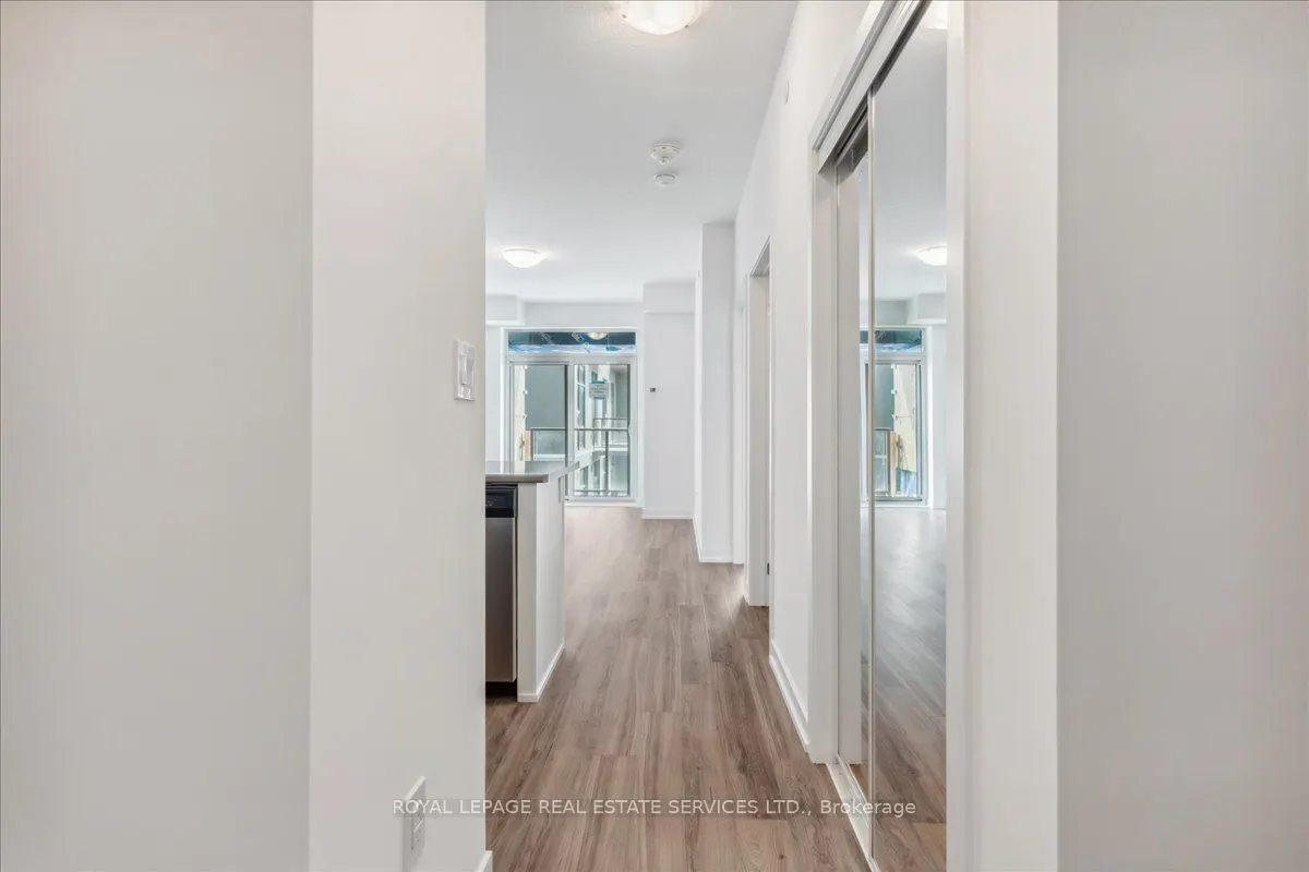 460 Dundas Street E, #107