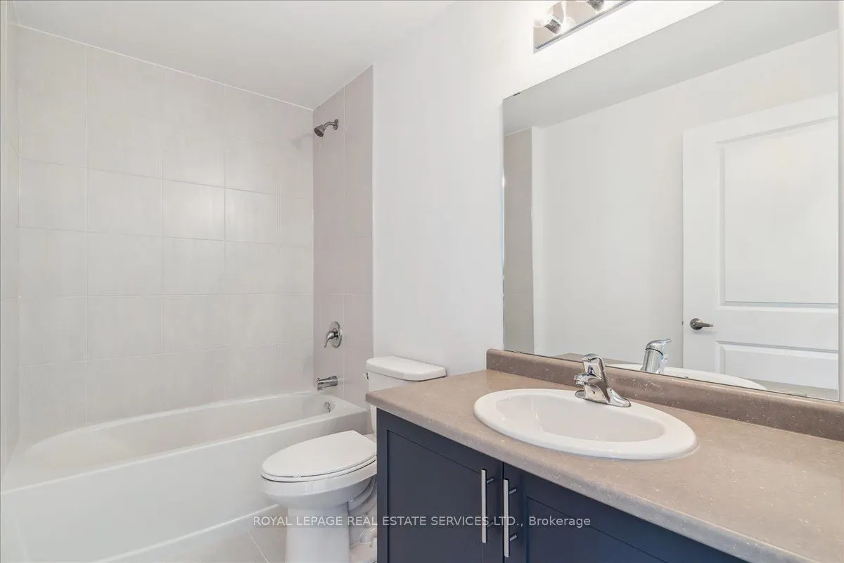 460 Dundas Street E, #107