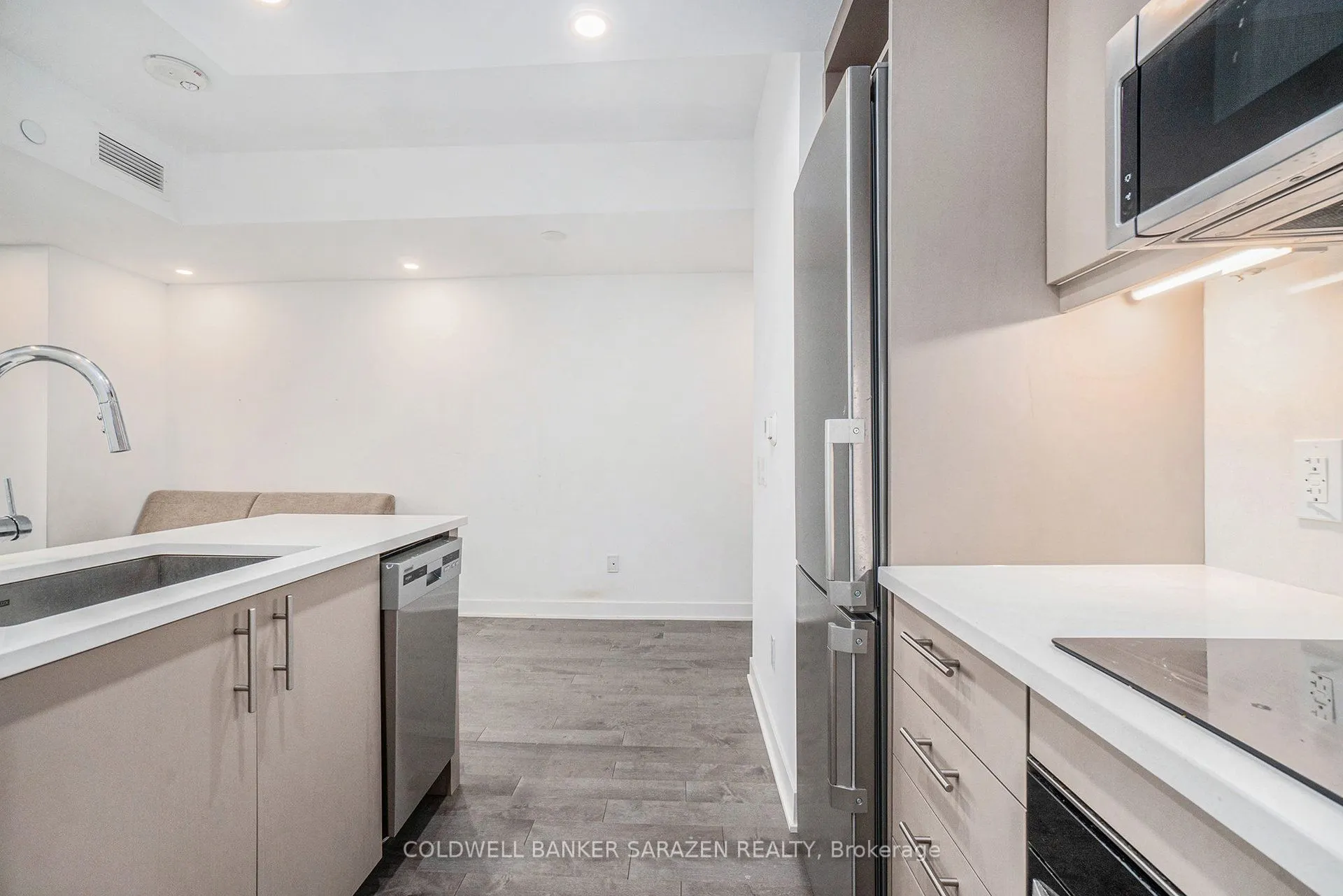 340 Queen Street, #1902