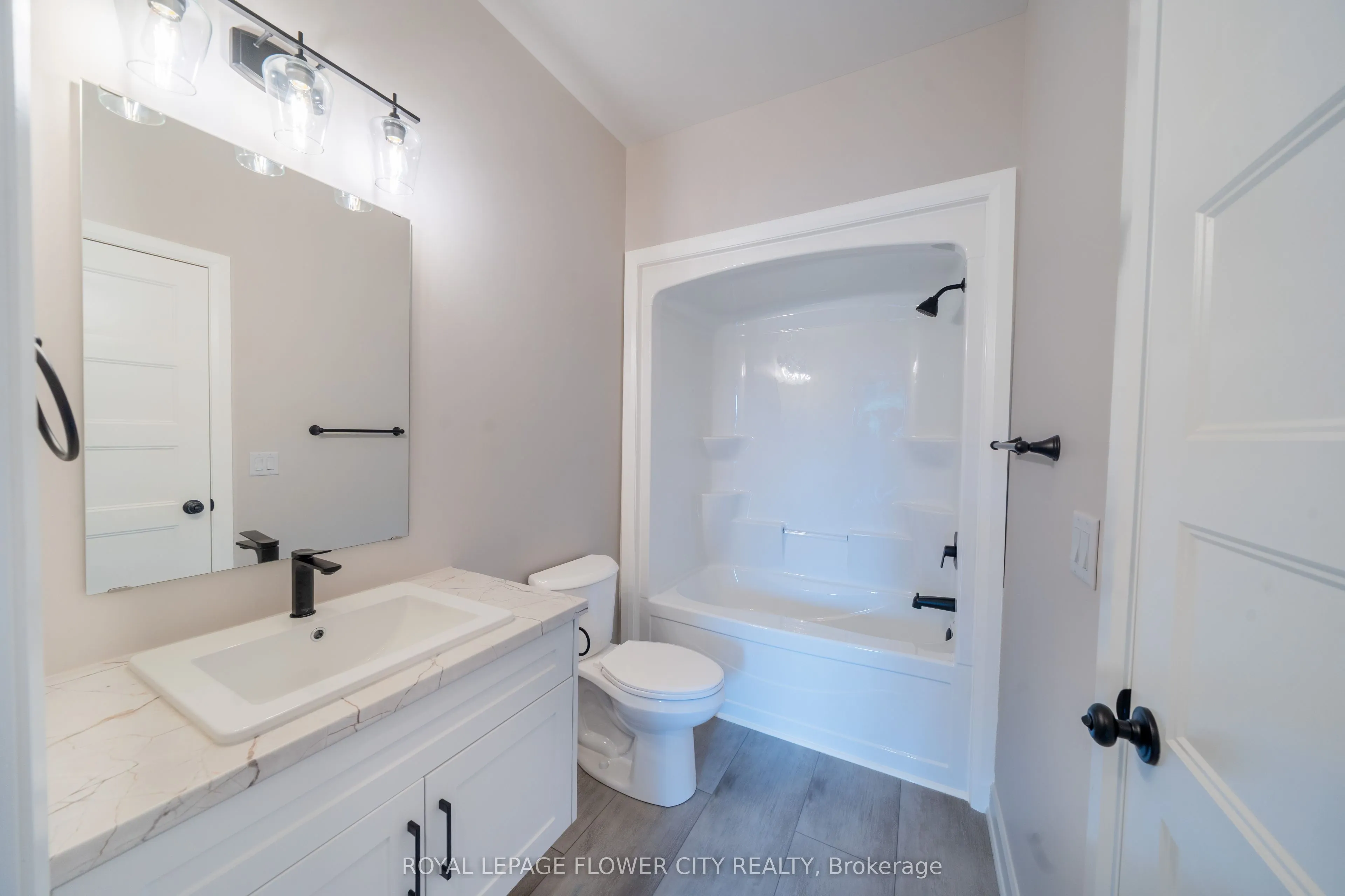 440 Wellington Street, #20