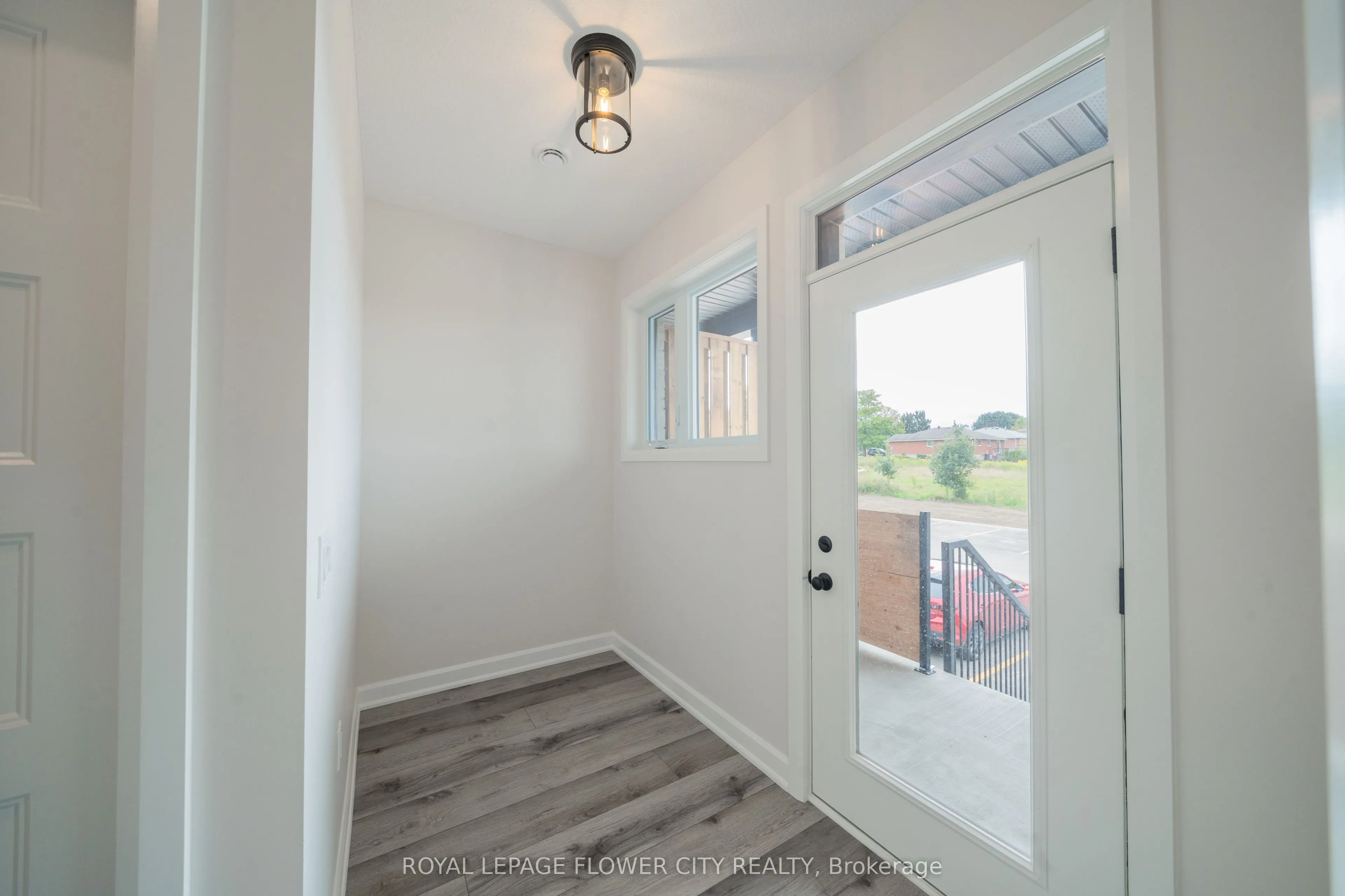 440 Wellington Street, #20
