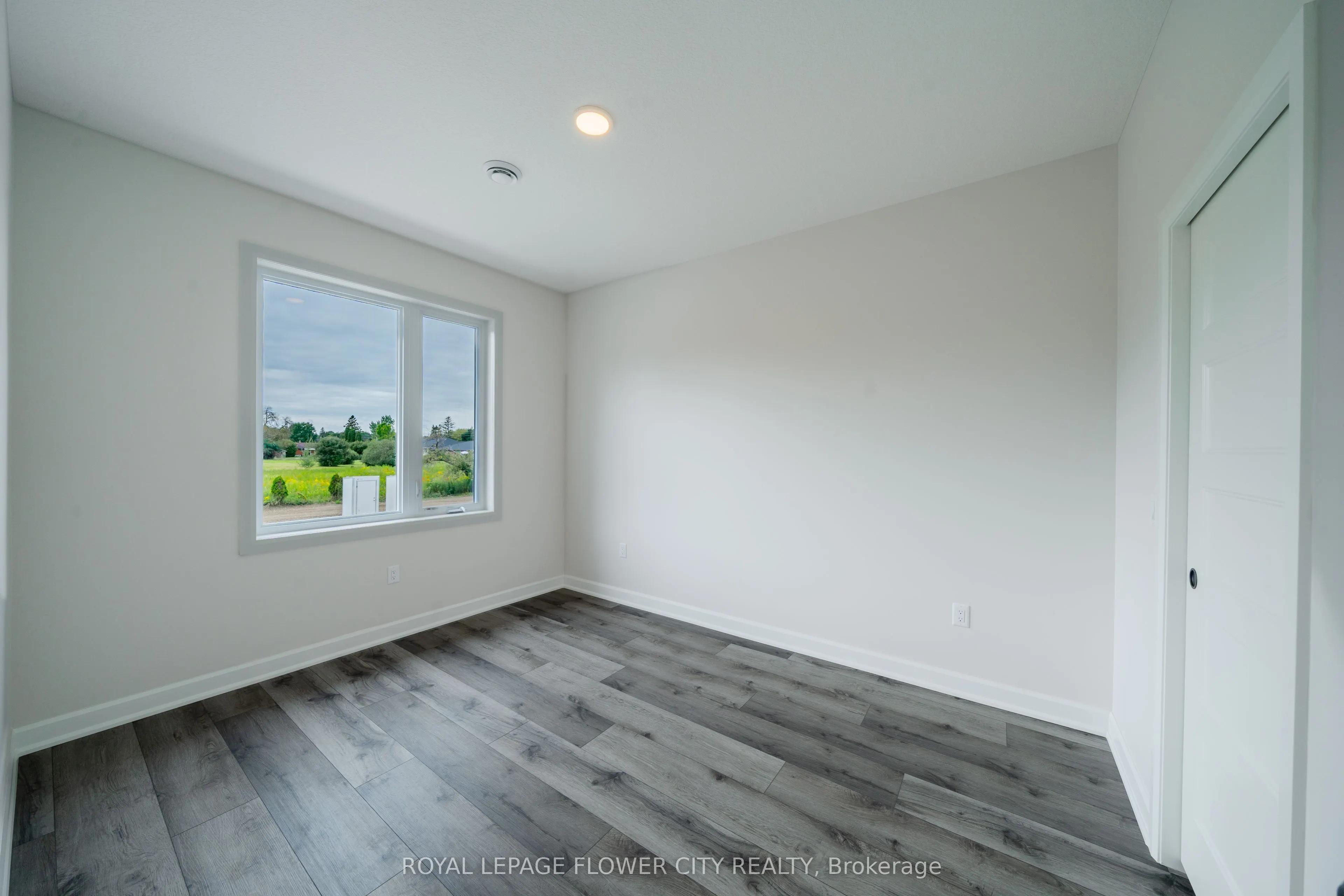 440 Wellington Street, #20