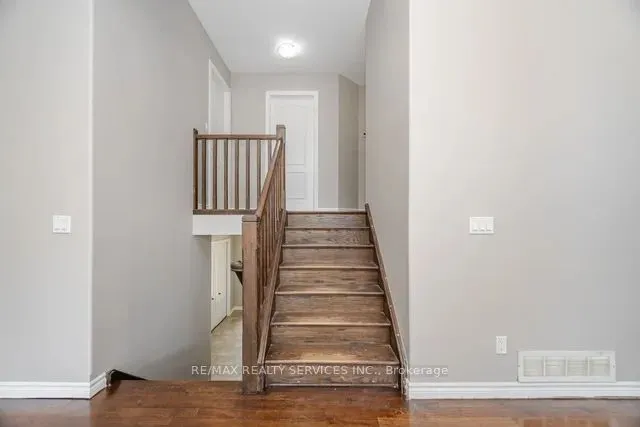 419 Alan Crescent