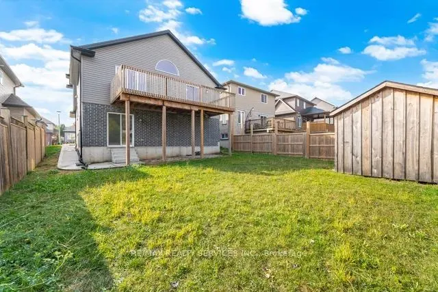 419 Alan Crescent