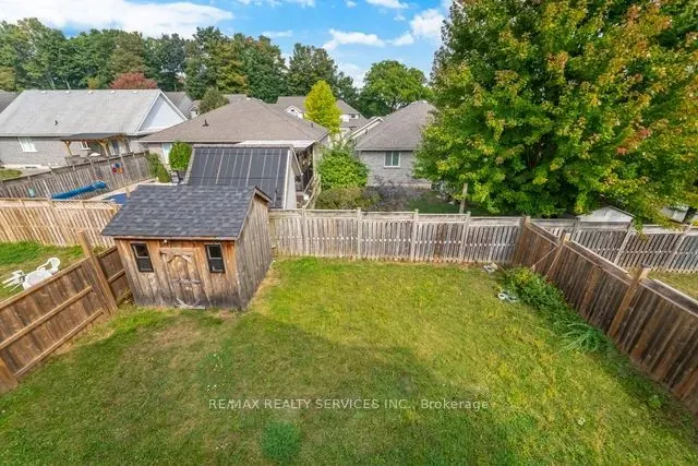 419 Alan Crescent