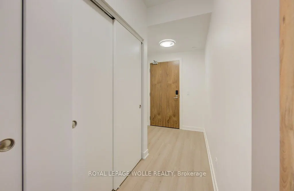 25 Wellington Street S, #1708