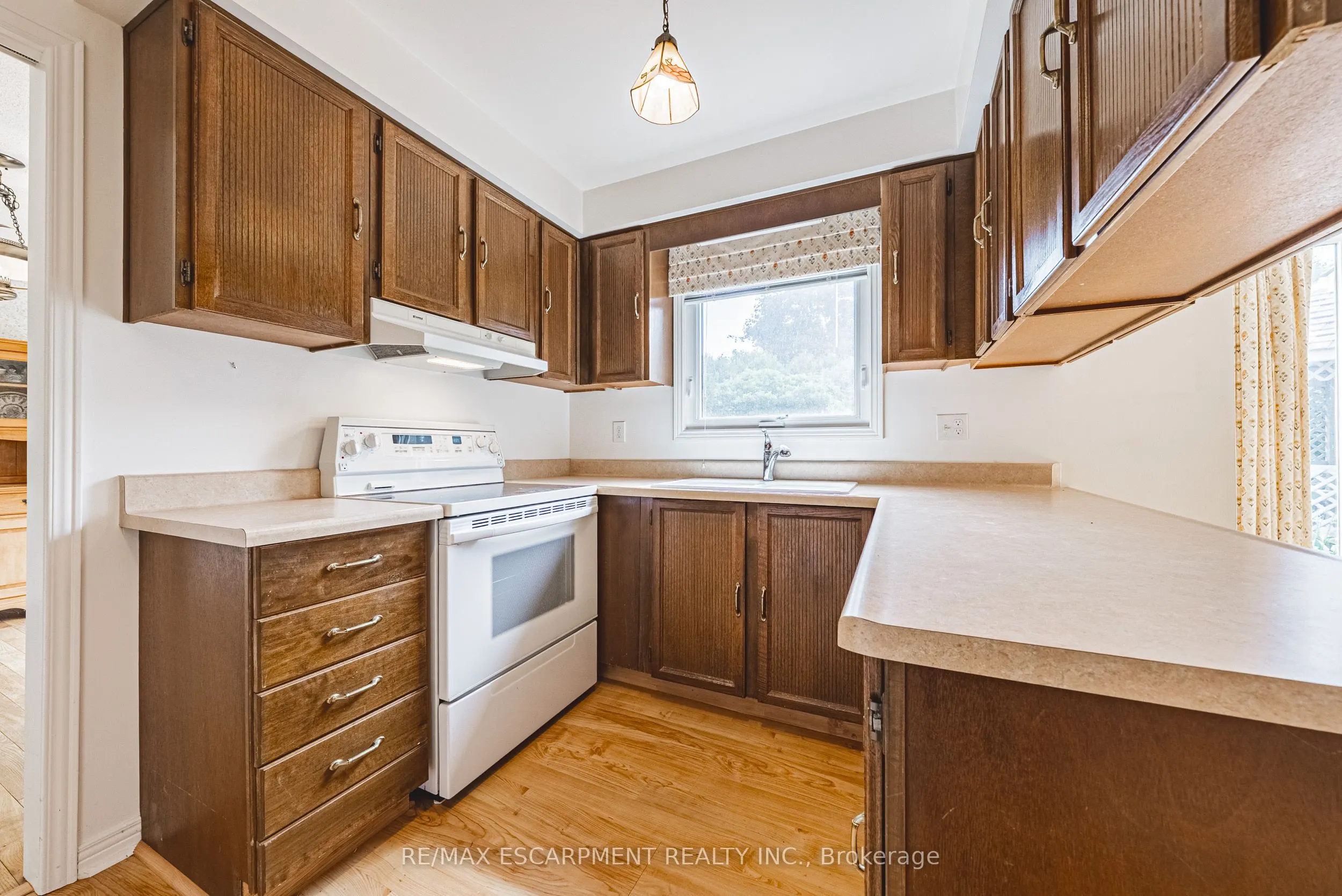140 Amberly Boulevard