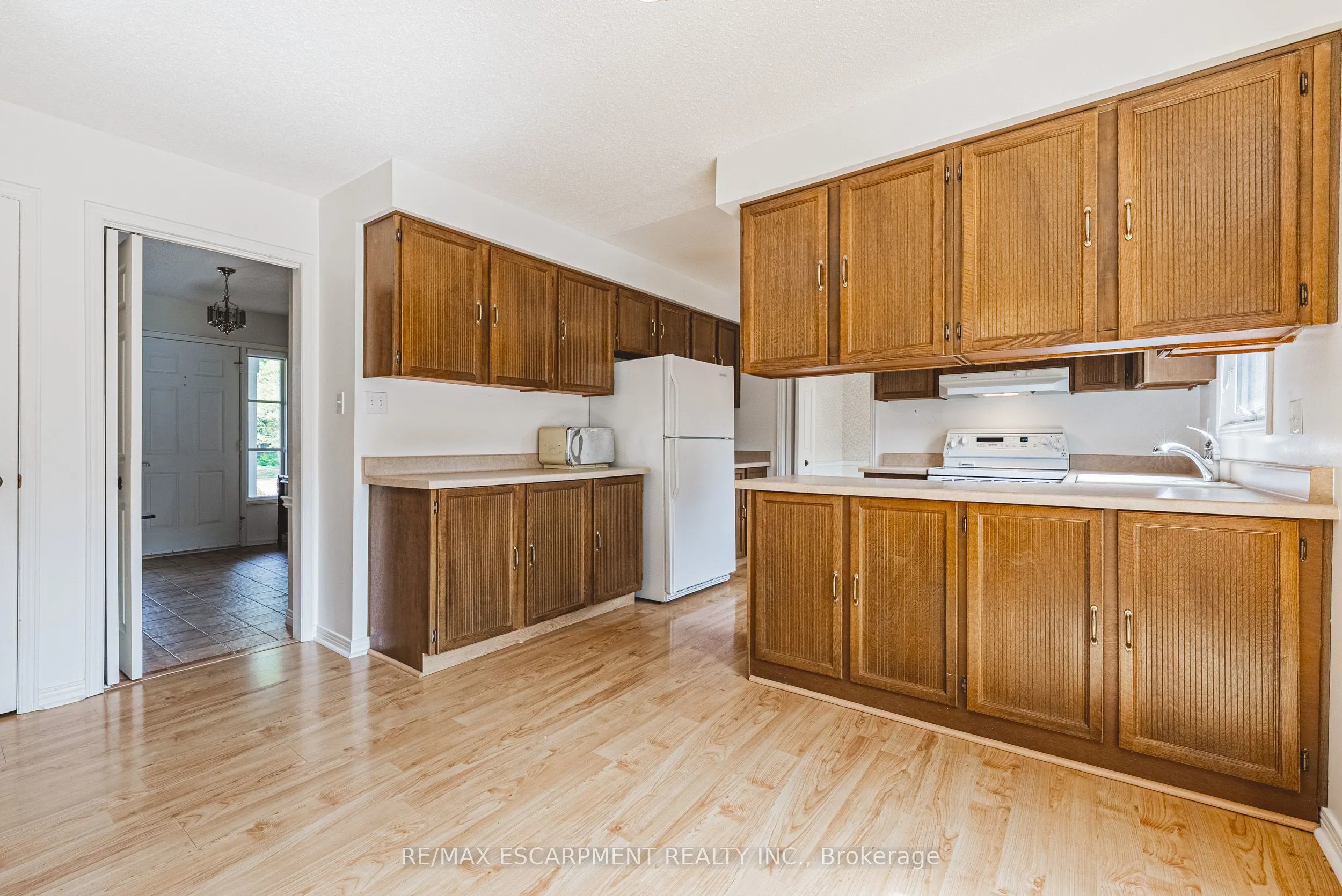 140 Amberly Boulevard