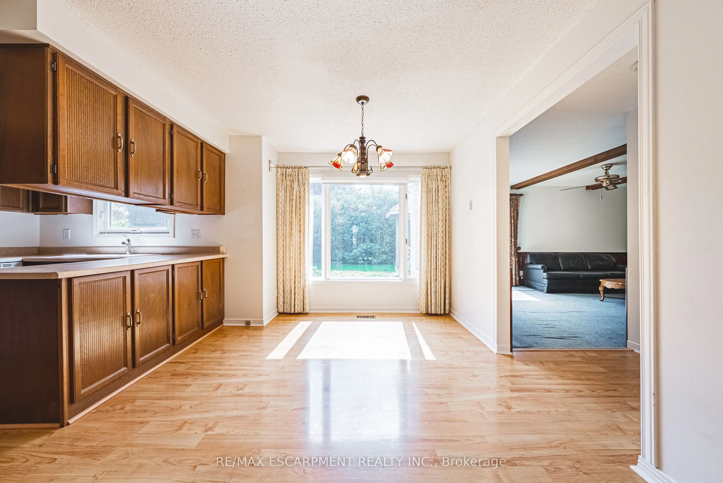 140 Amberly Boulevard