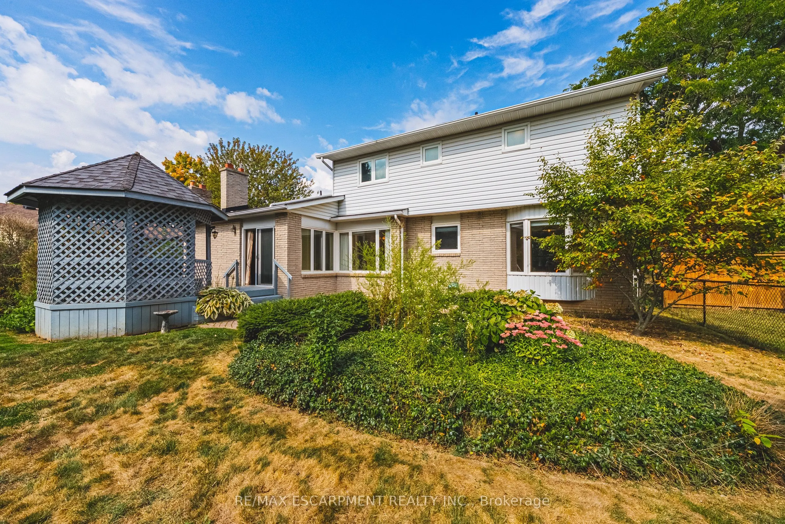 140 Amberly Boulevard