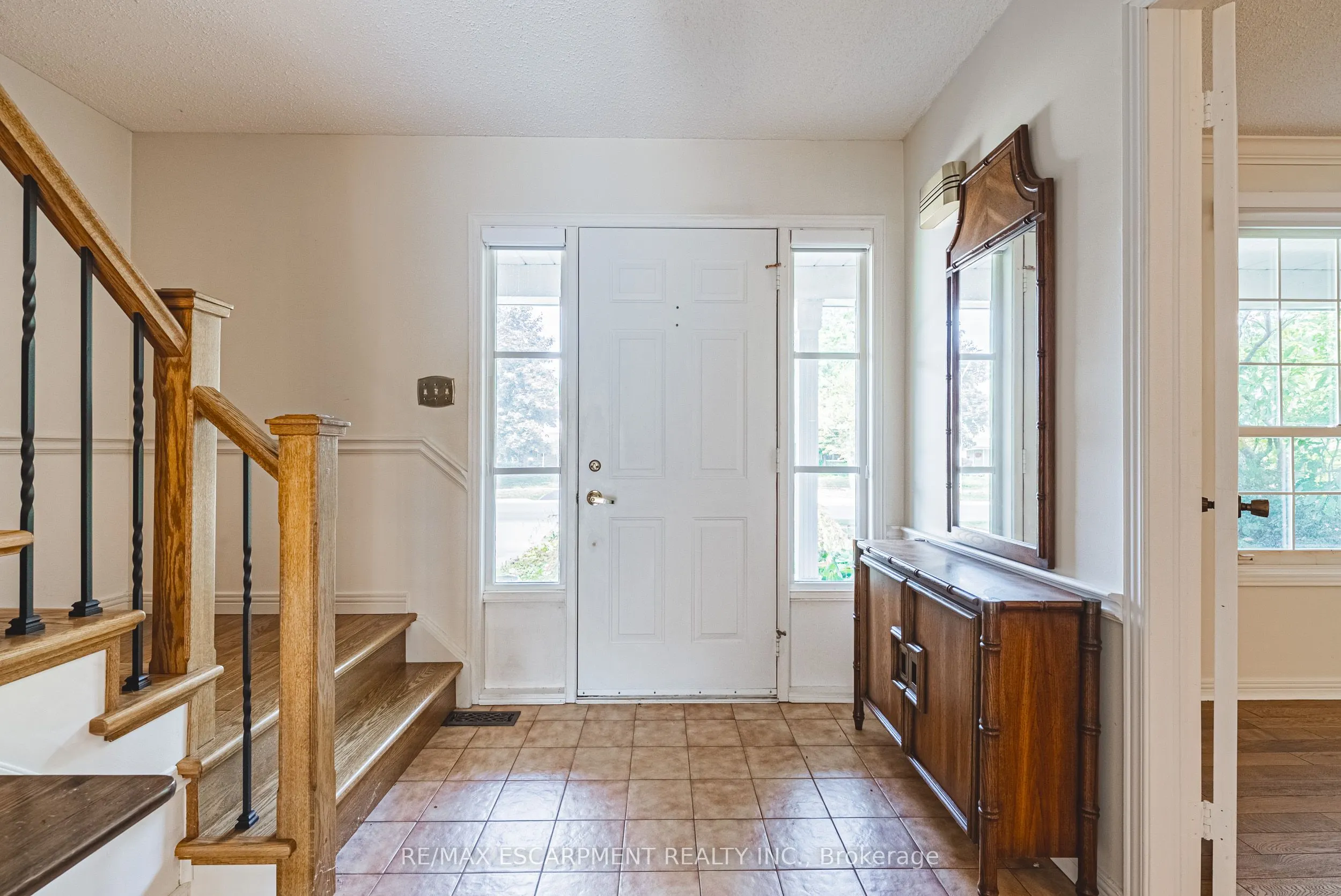 140 Amberly Boulevard