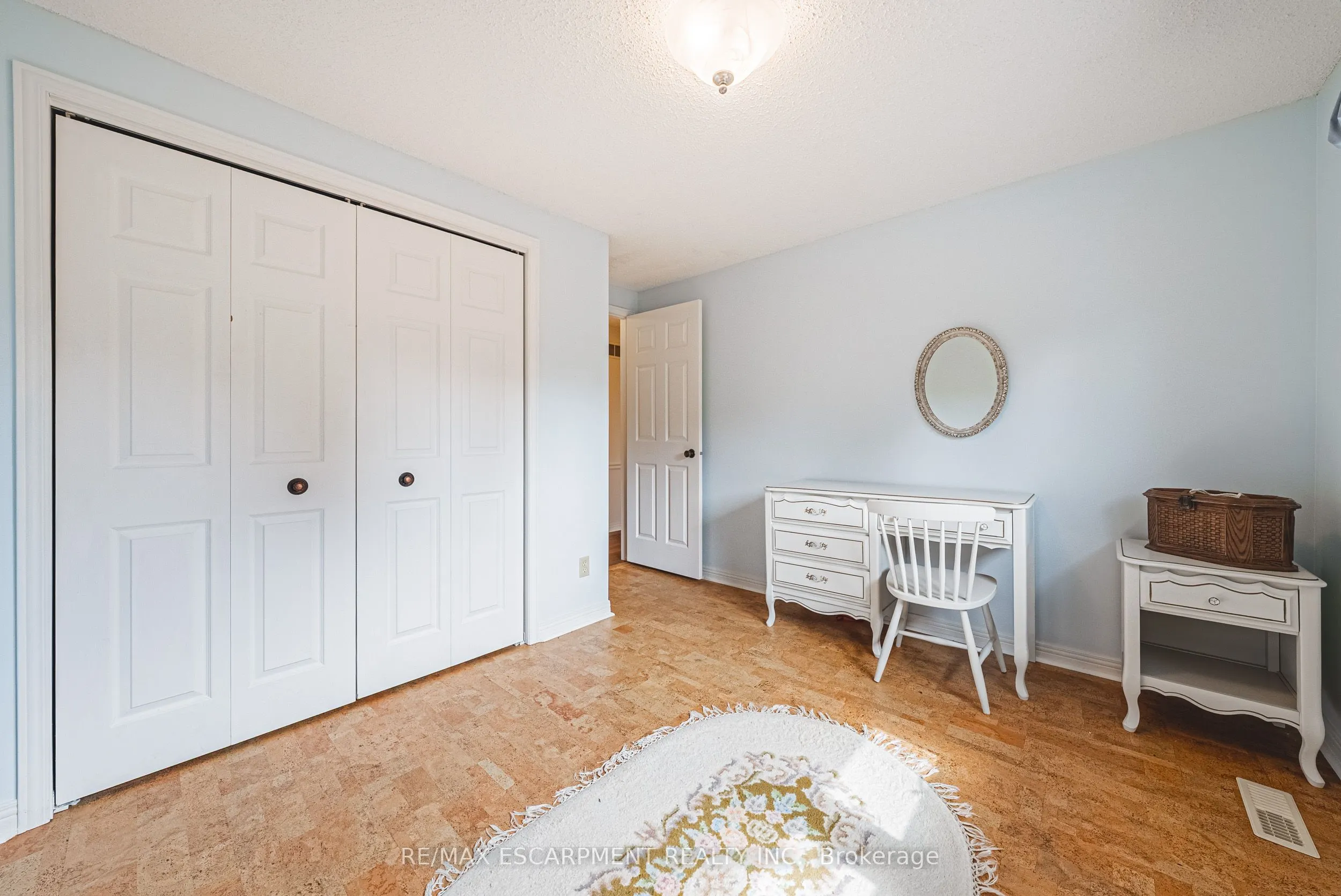 140 Amberly Boulevard