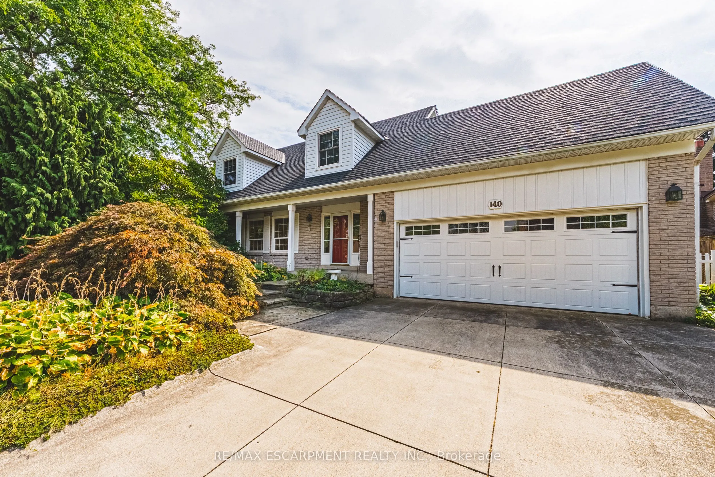 140 Amberly Boulevard