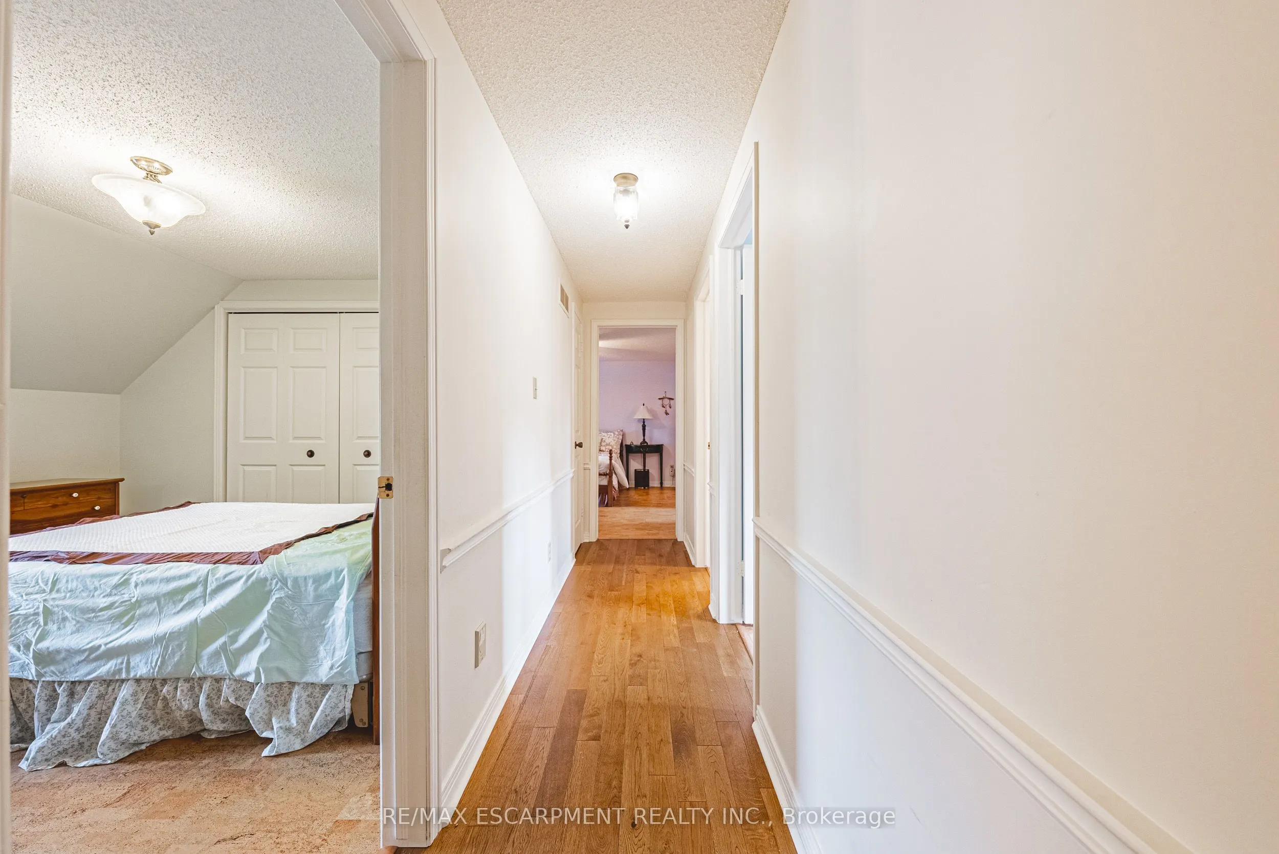 140 Amberly Boulevard