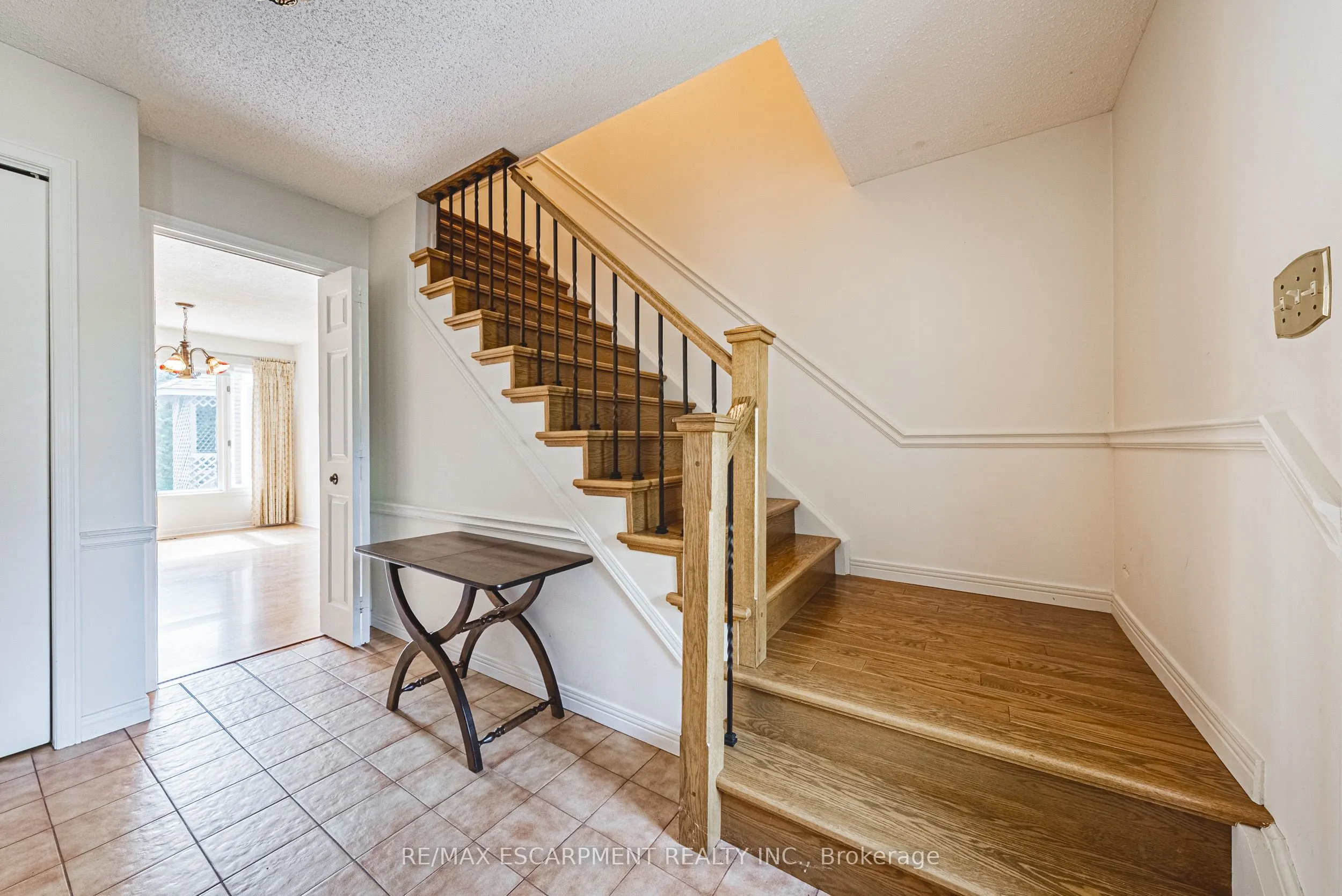 140 Amberly Boulevard