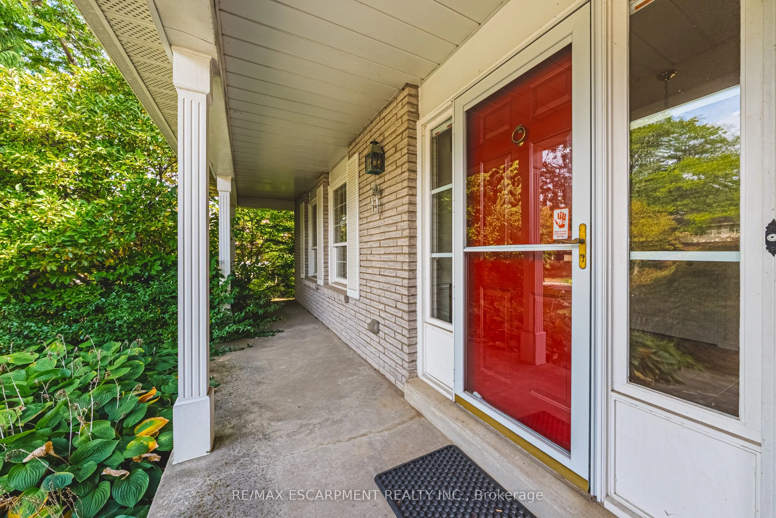 140 Amberly Boulevard