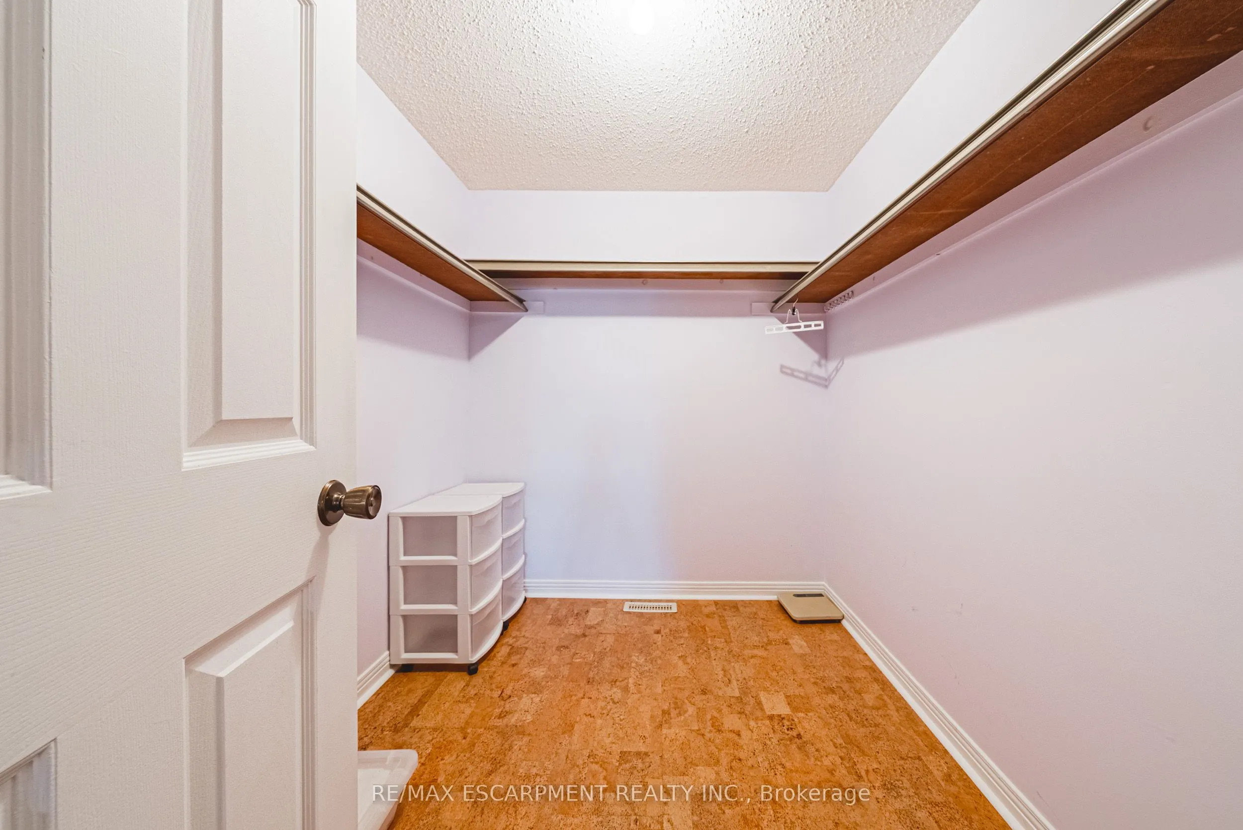 140 Amberly Boulevard