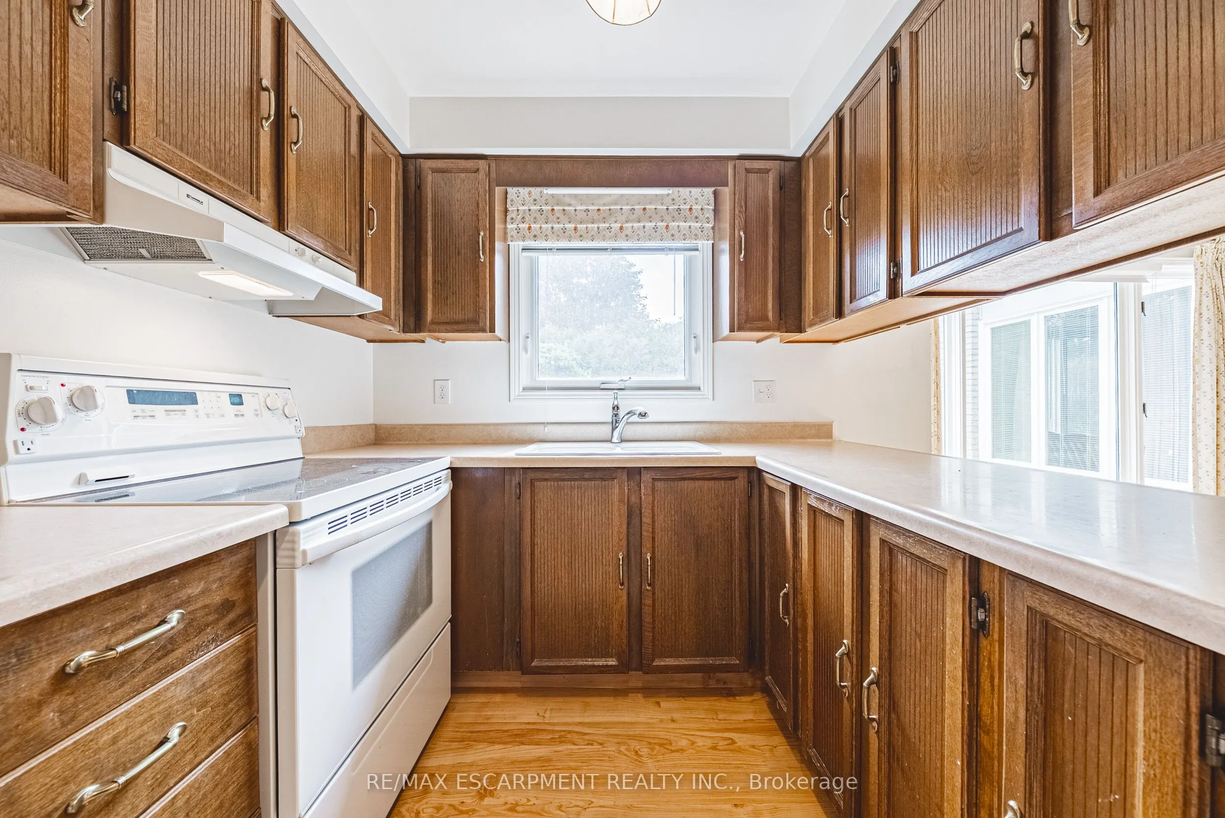 140 Amberly Boulevard
