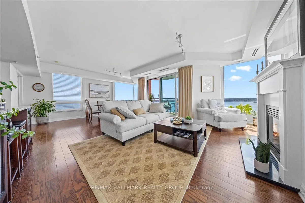 15 St Andrew Street, #1501