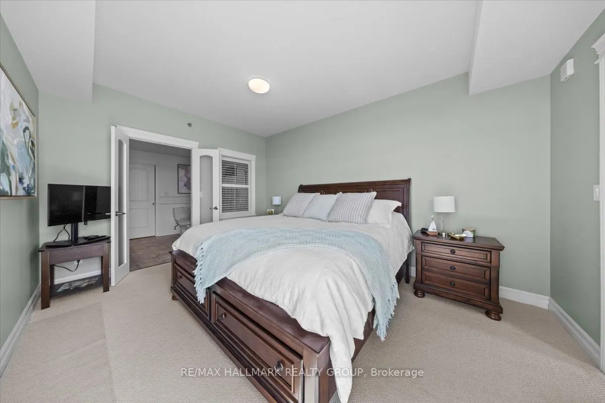 15 St Andrew Street, #1501