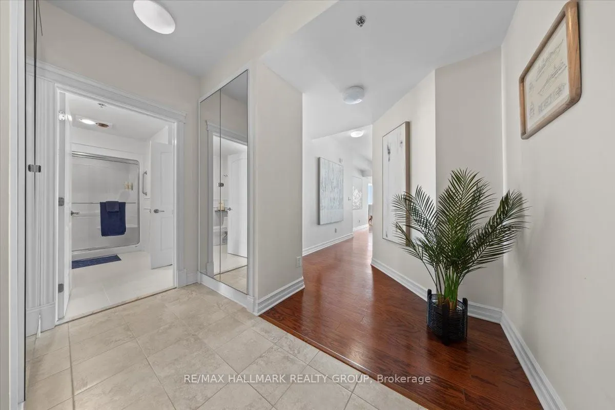 15 St Andrew Street, #1501