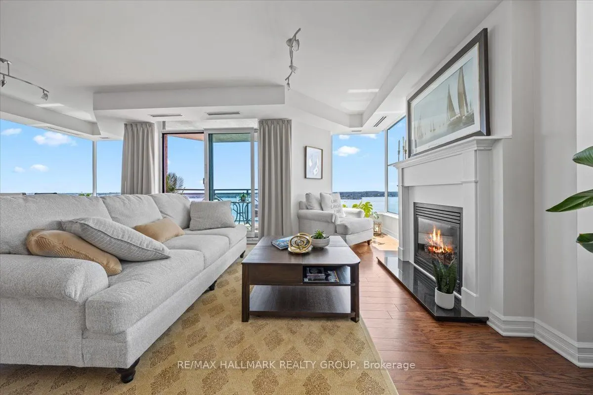 15 St Andrew Street, #1501
